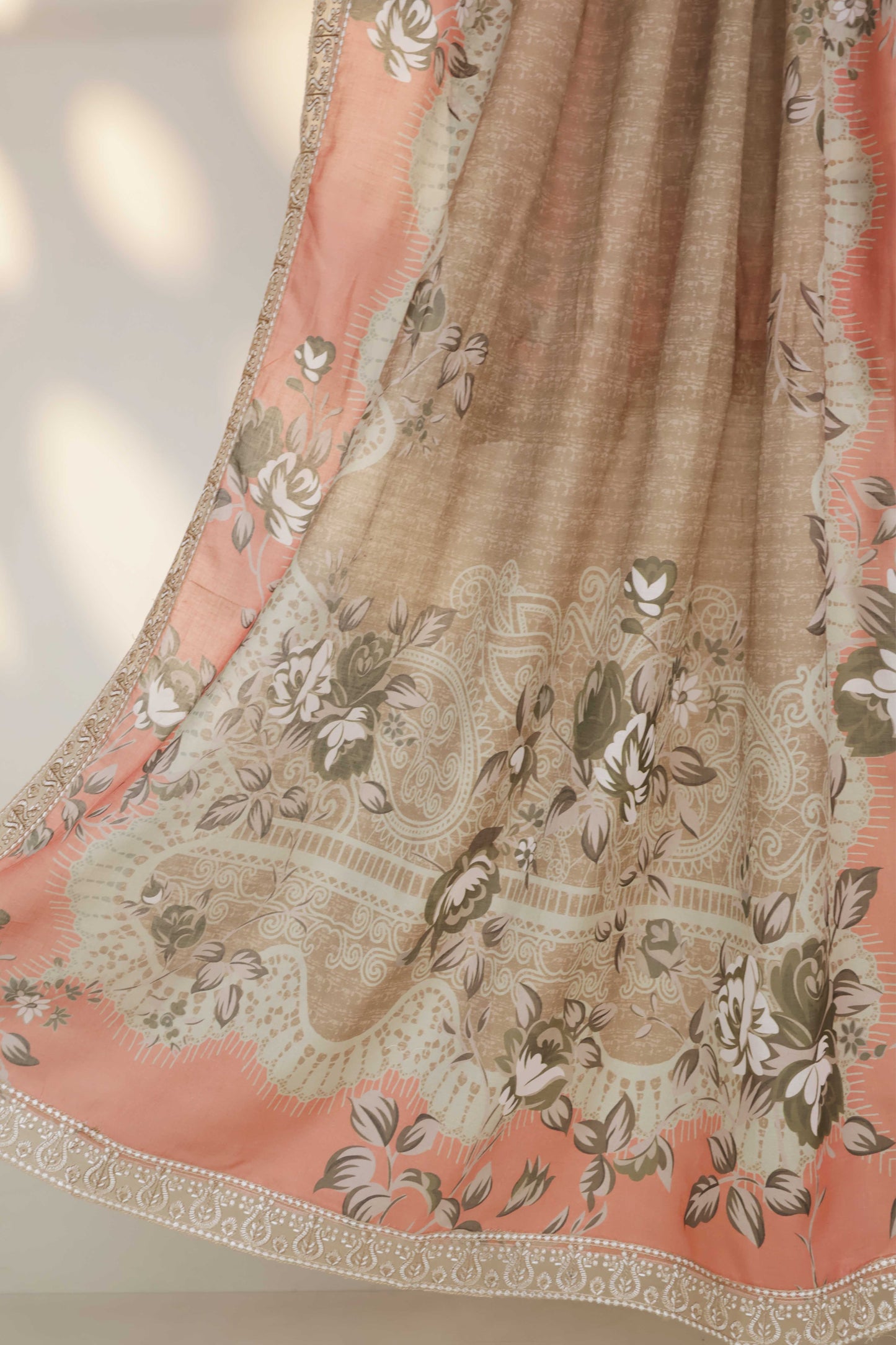 3Piece-Lawn Embroidered Suit V3D05