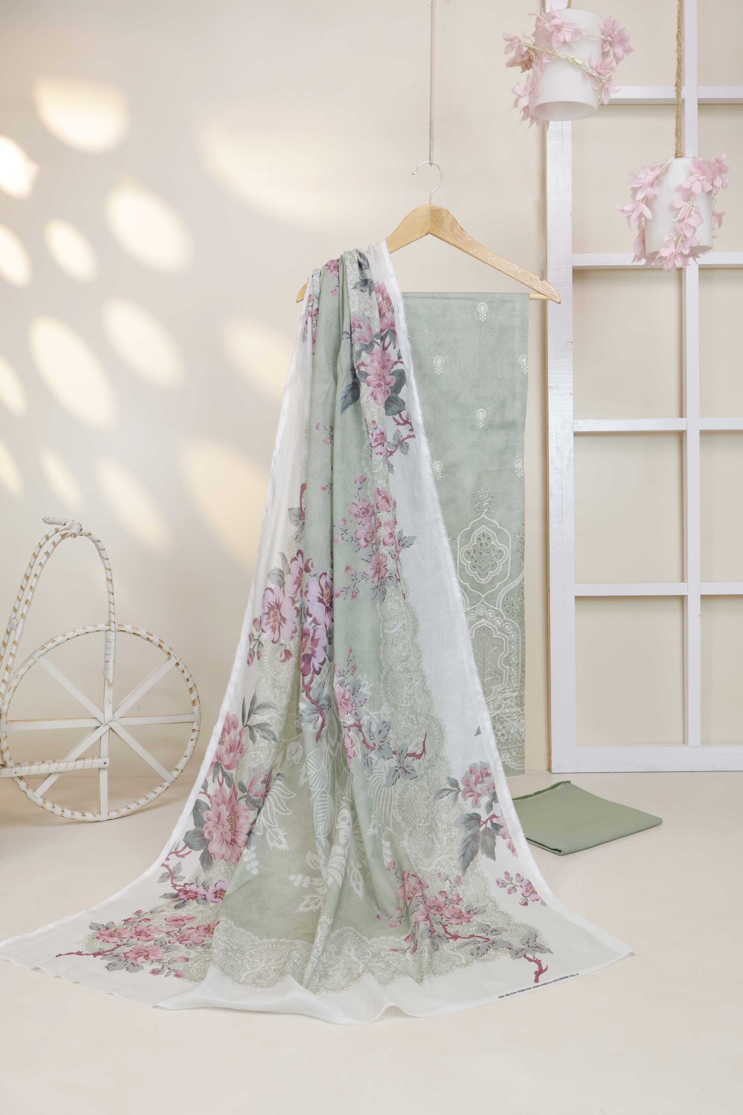 3-Piece Lawn Embroidered Suit V4D05