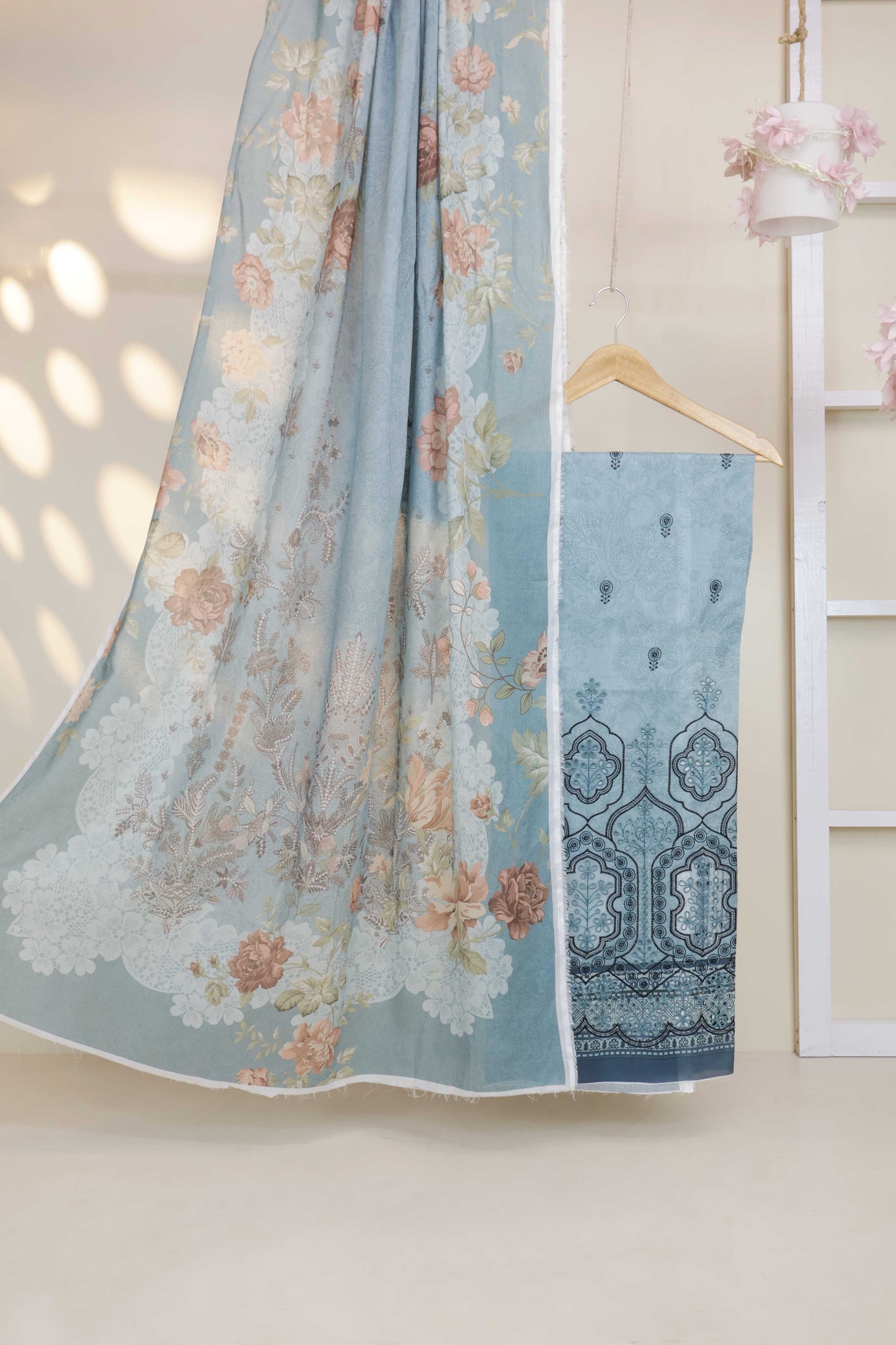 3-Piece Lawn Embroidered Suit V4D01