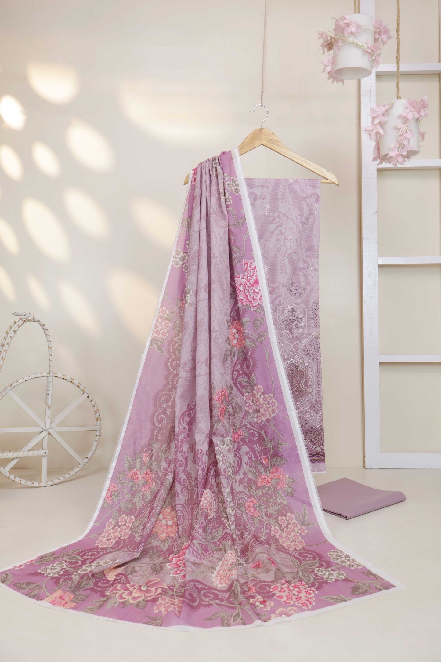 3-Piece Lawn Embroidered Suit V4D04