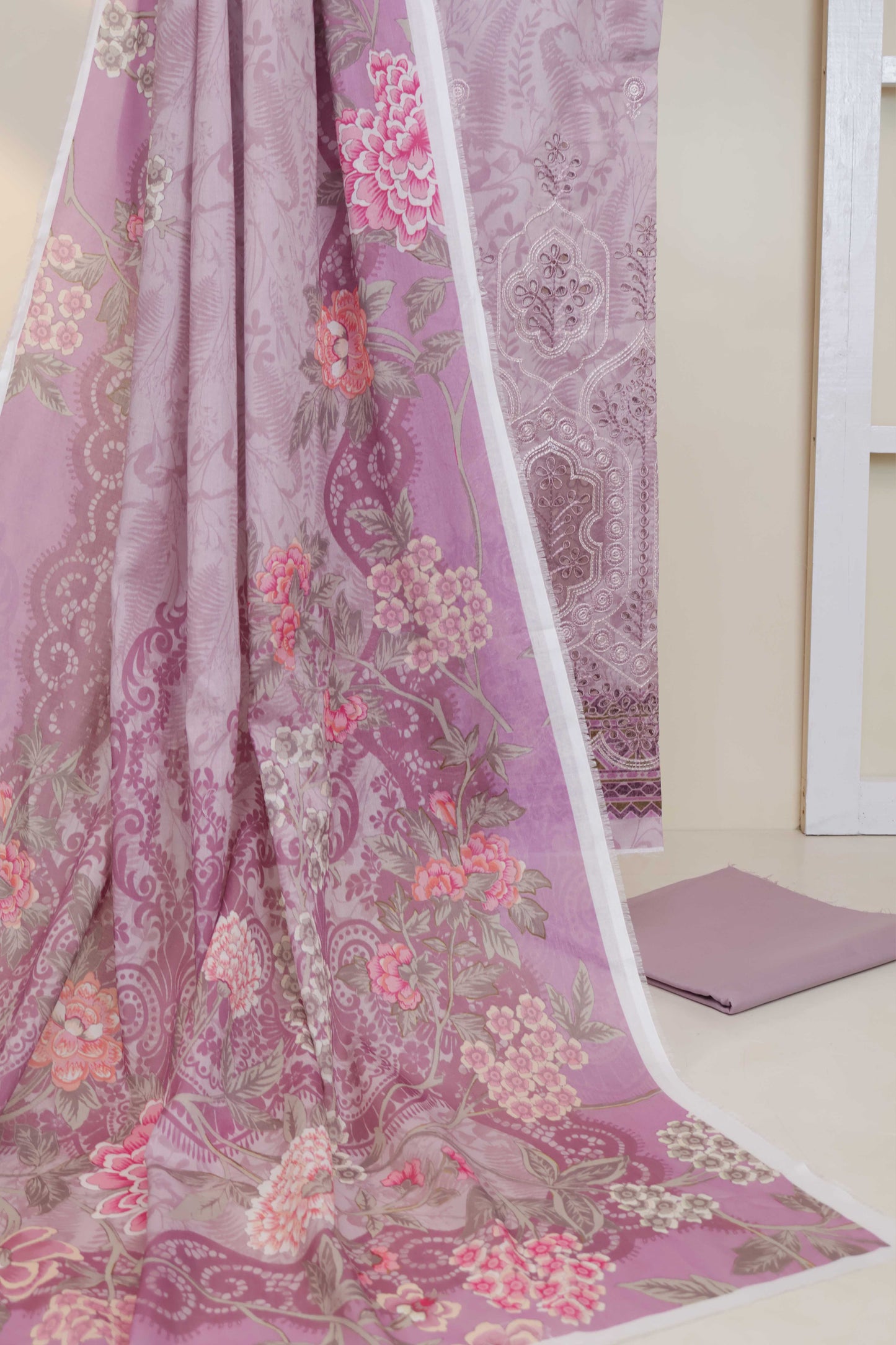 3-Piece Lawn Embroidered Suit V4D04