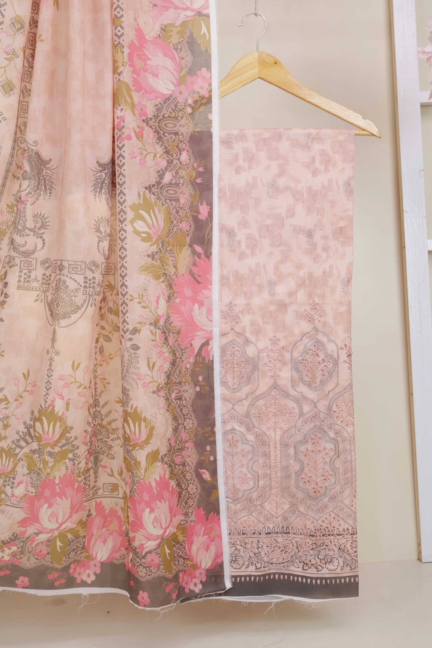 3-Piece Lawn Embroidered Suit V4D03