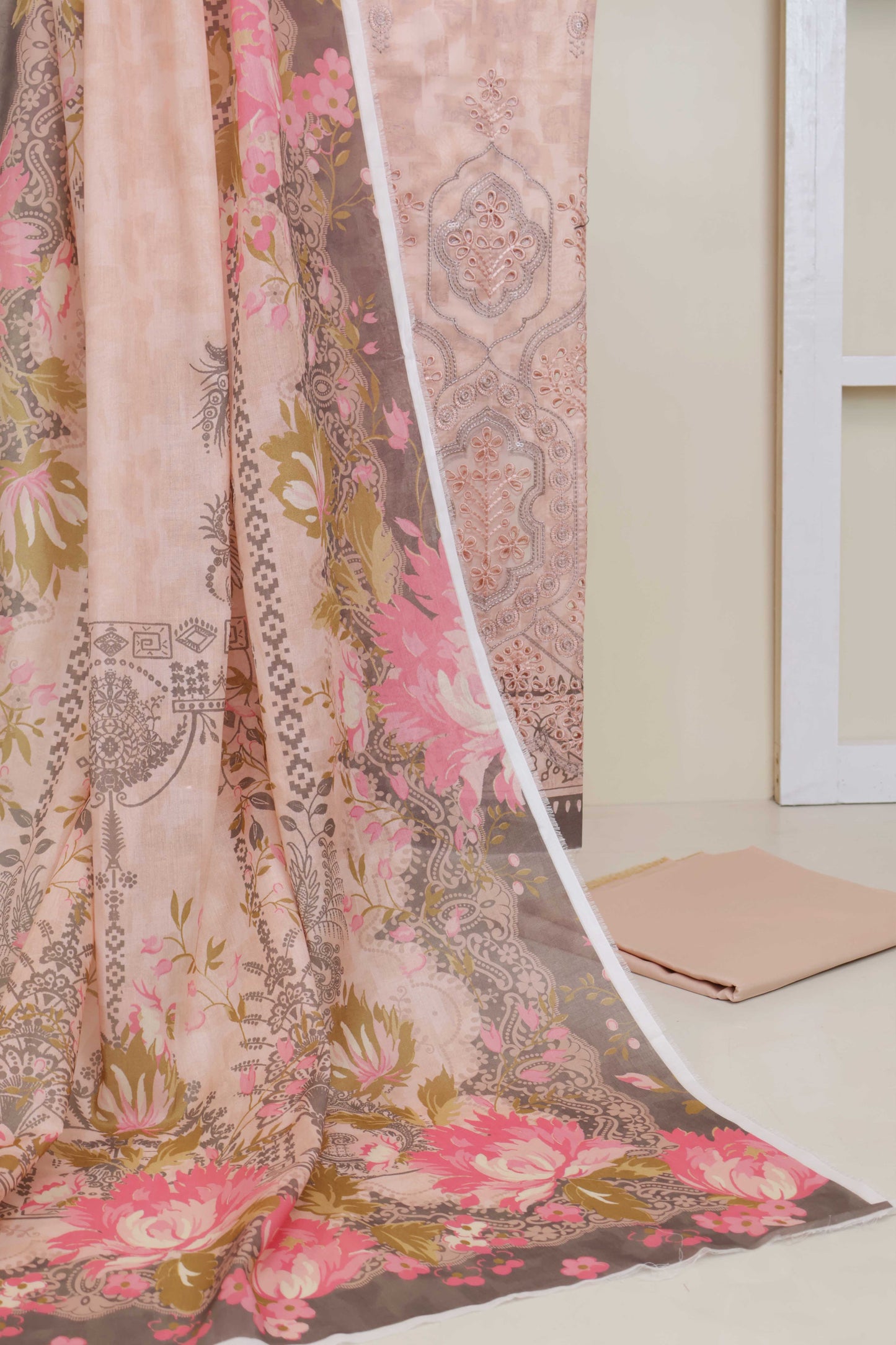 3-Piece Lawn Embroidered Suit V4D03