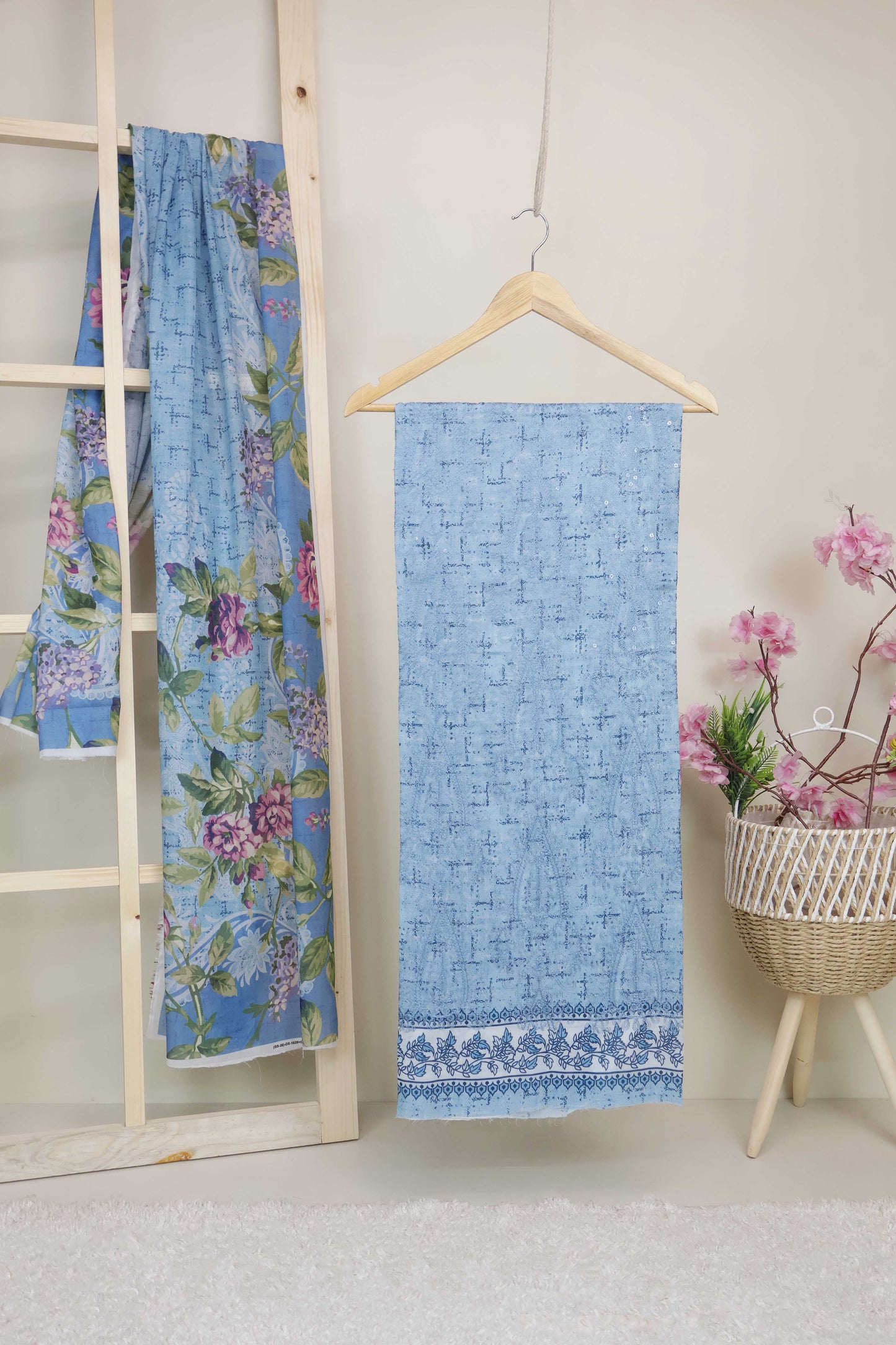 3-Piece Lawn Embroidered Suit V1D01