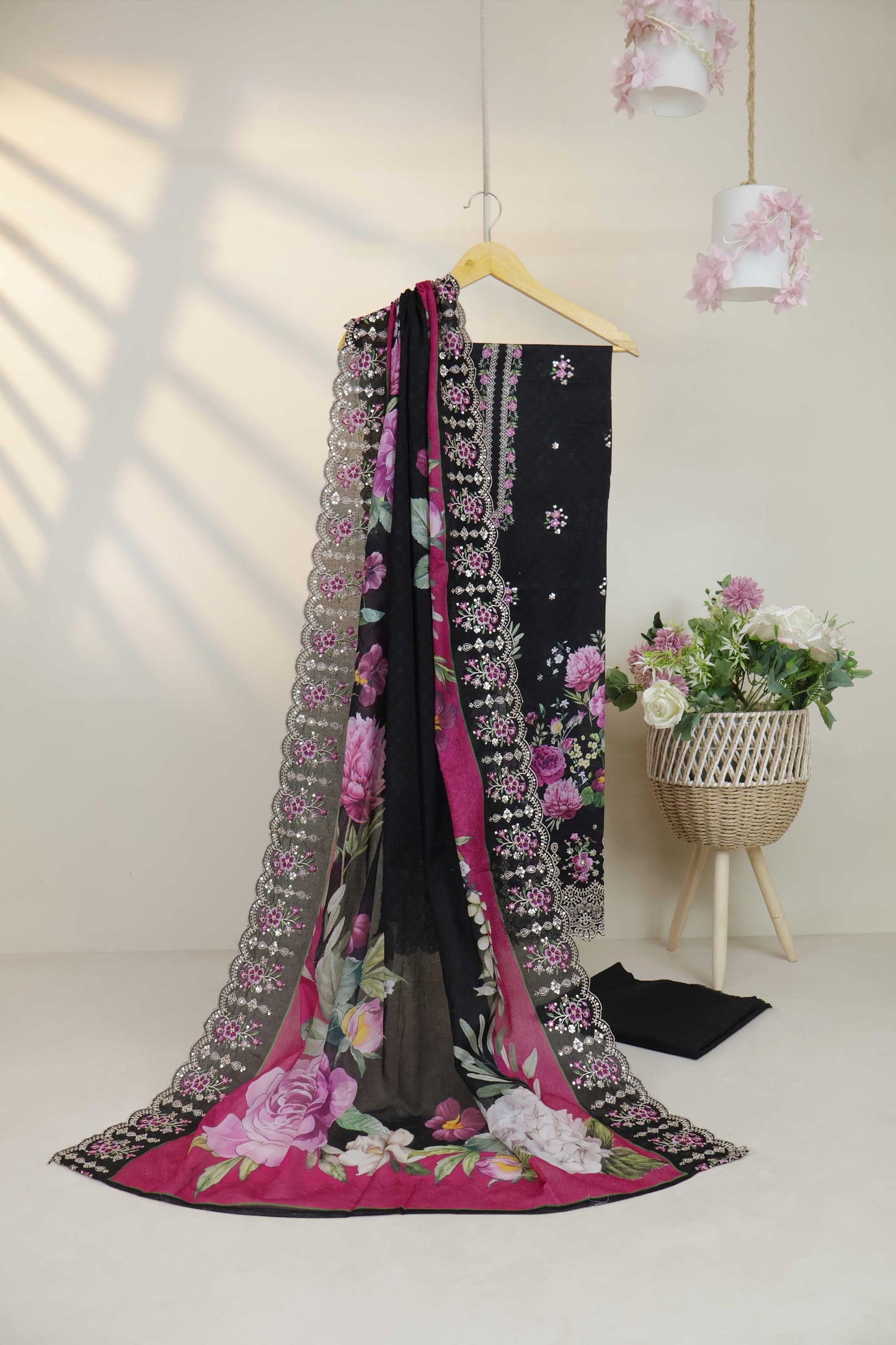 Luxury Lawn Embroidered Suit ELBS16