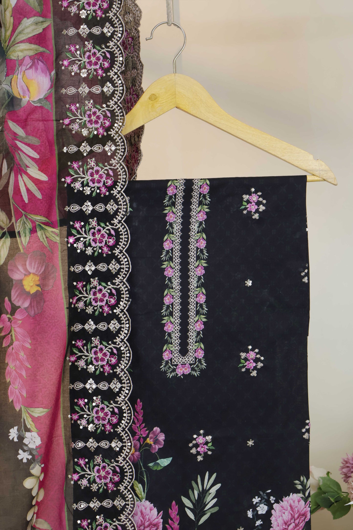 Luxury Lawn Embroidered Suit ELBS16