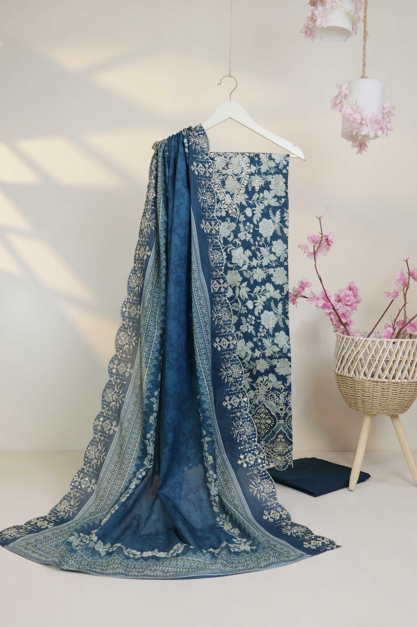 Luxury Lawn Embroidered Suit ELBS24
