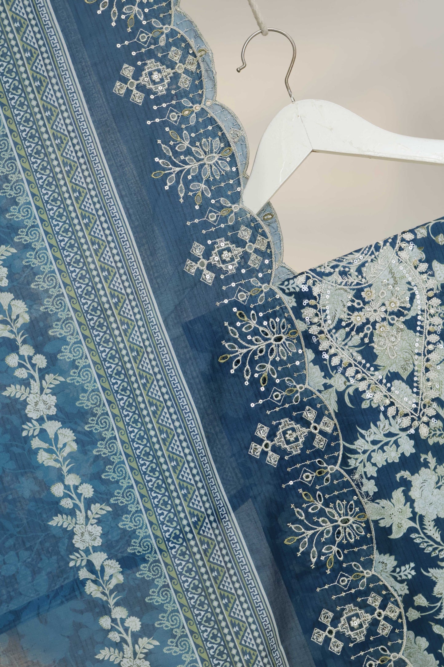 Luxury Lawn Embroidered Suit ELBS24