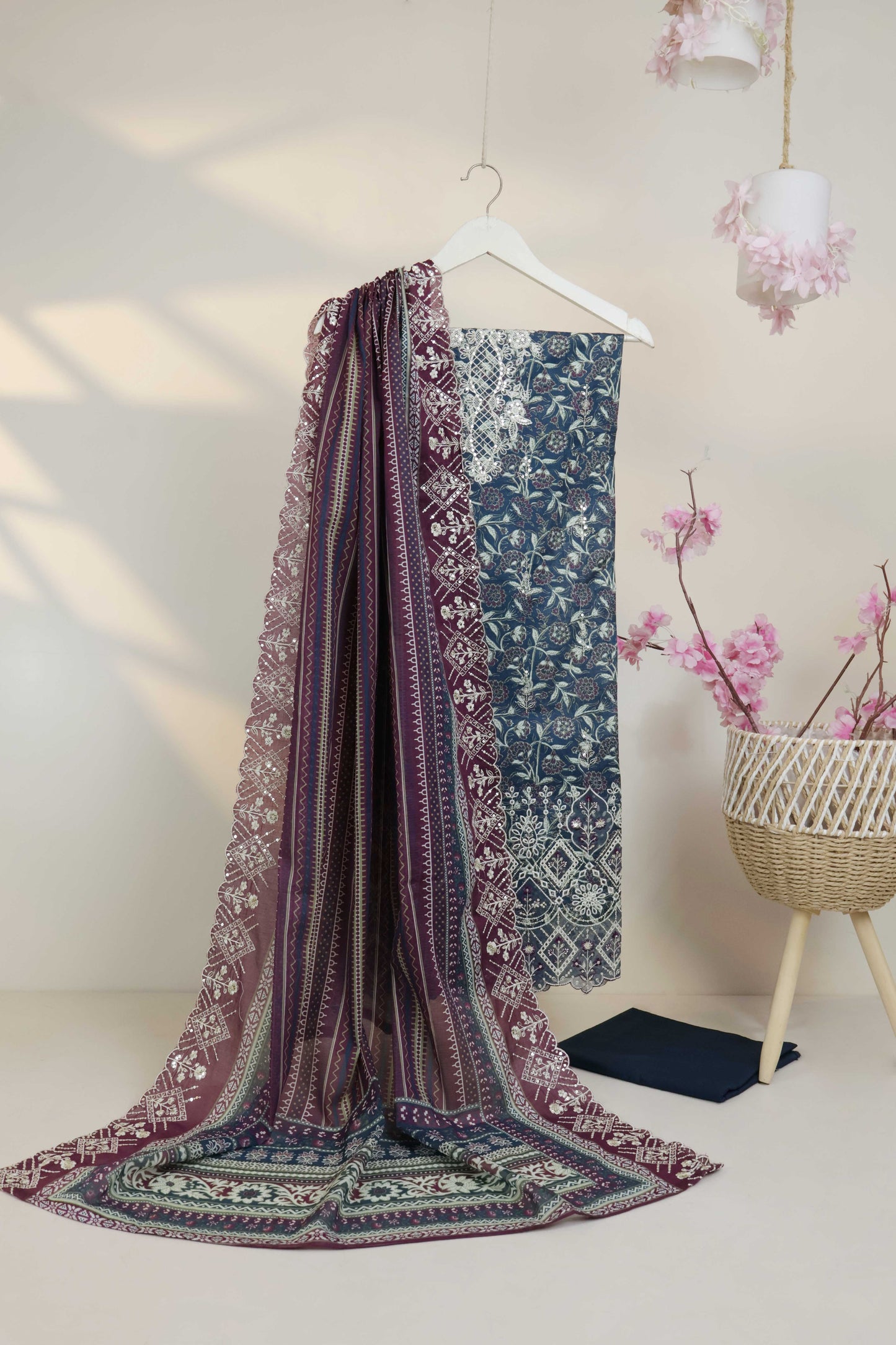 Luxury Lawn Embroidered Suit ELBS23