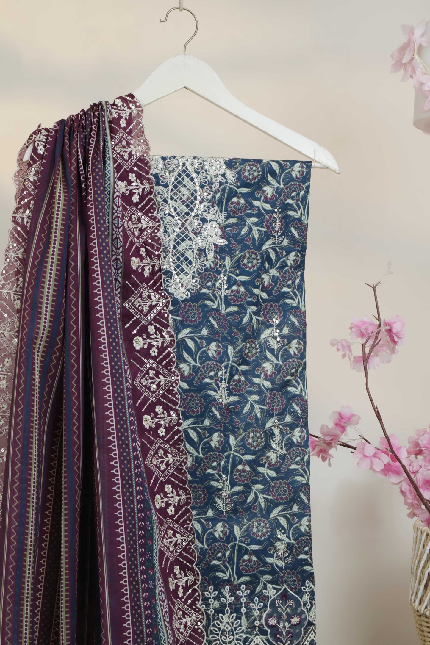 Luxury Lawn Embroidered Suit ELBS23