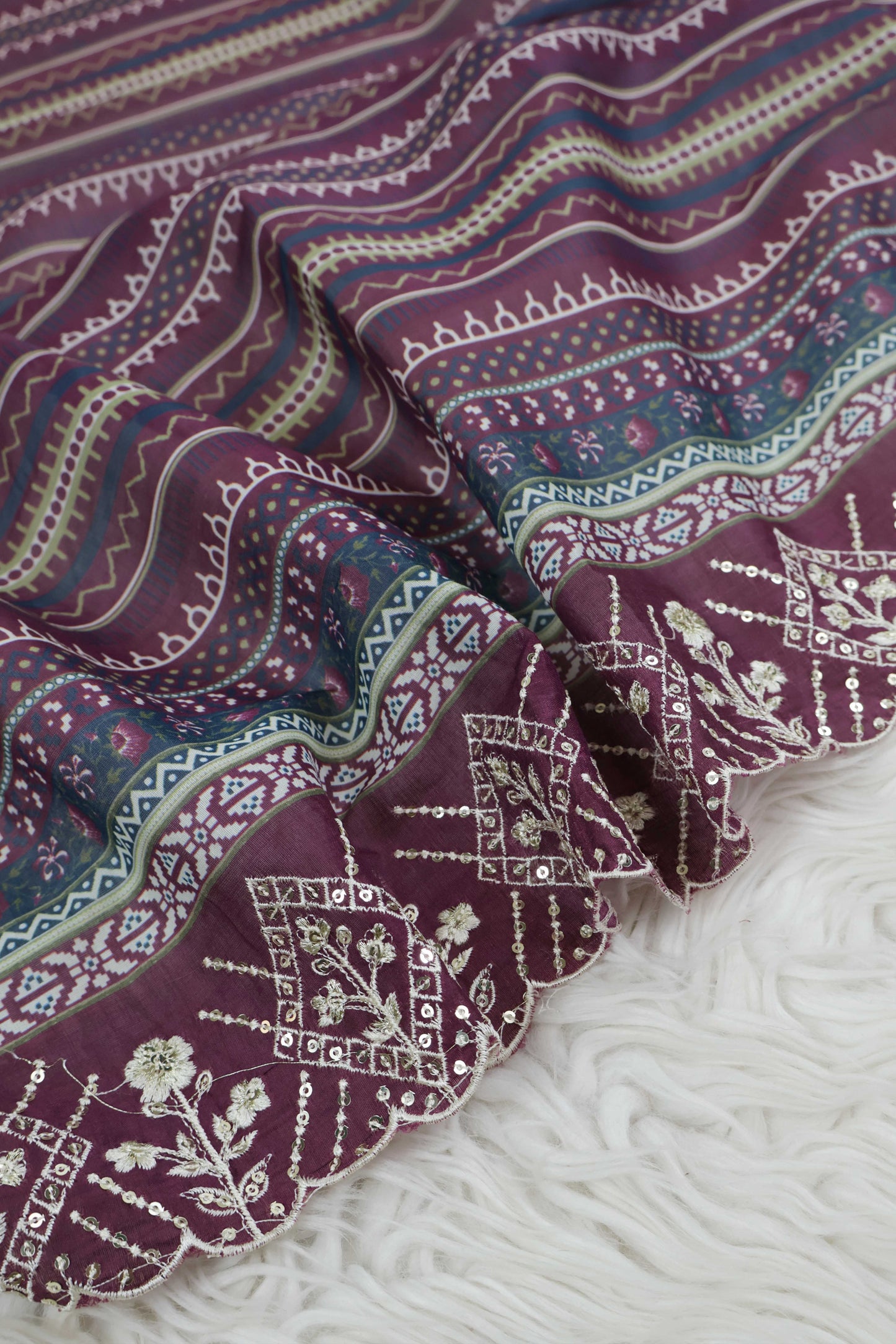 Luxury Lawn Embroidered Suit ELBS23