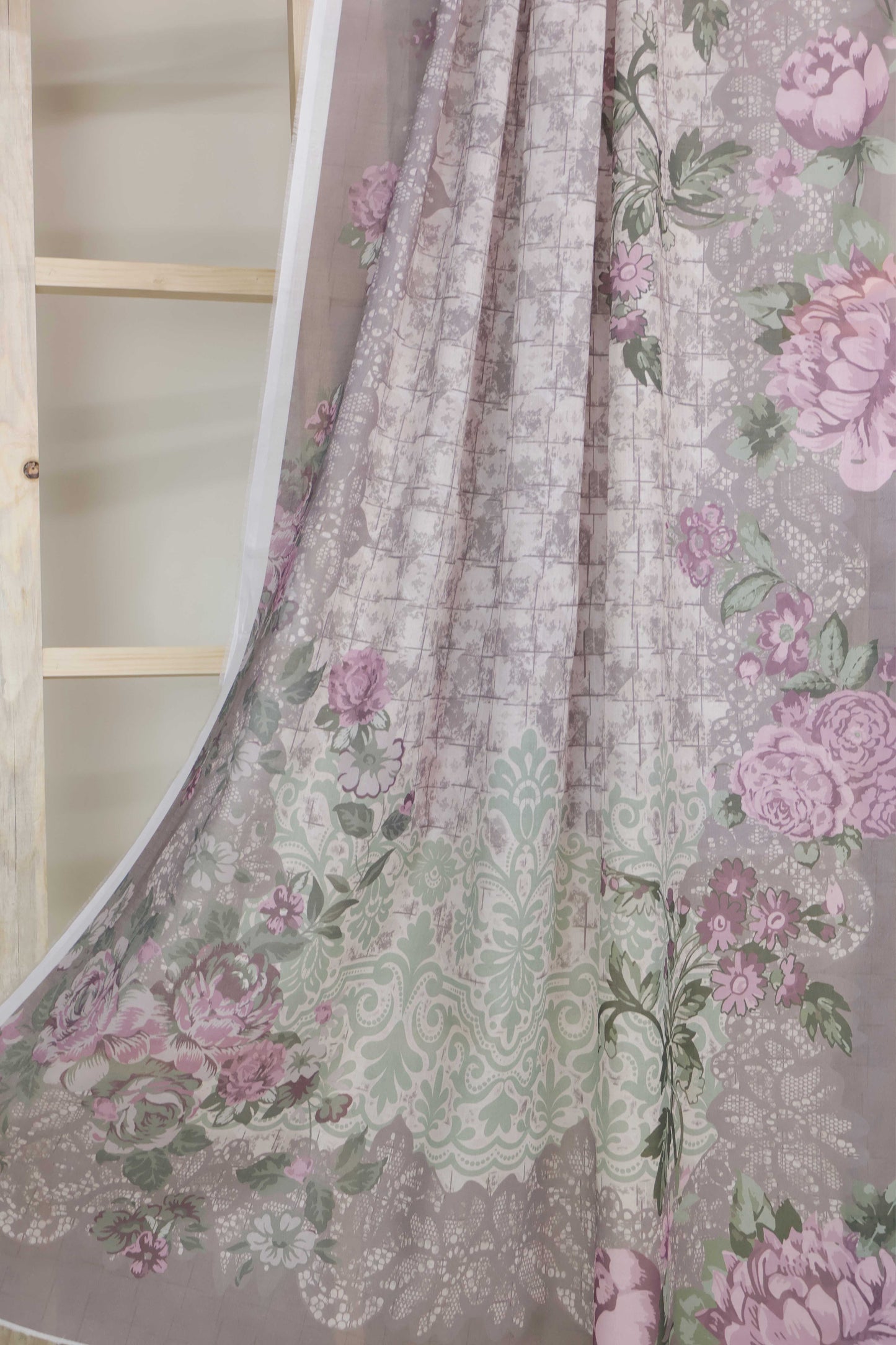 3-Piece Lawn Embroidered Suit V1D02