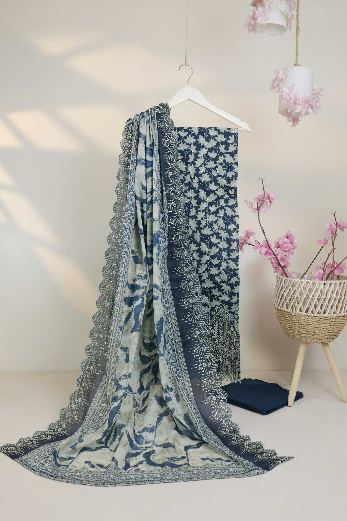 Luxury Lawn Embroidered Suit ELBS27
