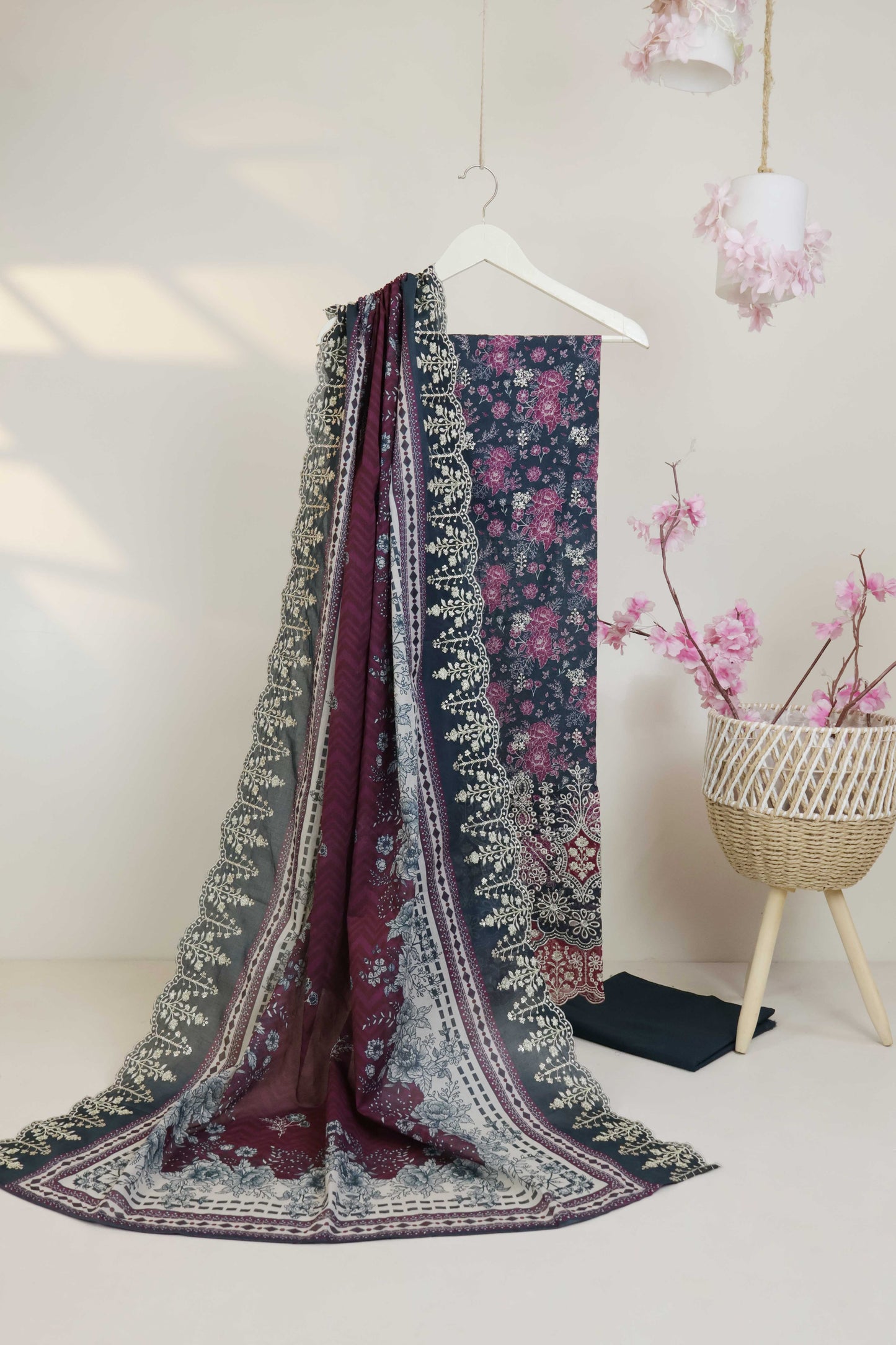 Luxury Lawn Embroidered Suit ELBS26