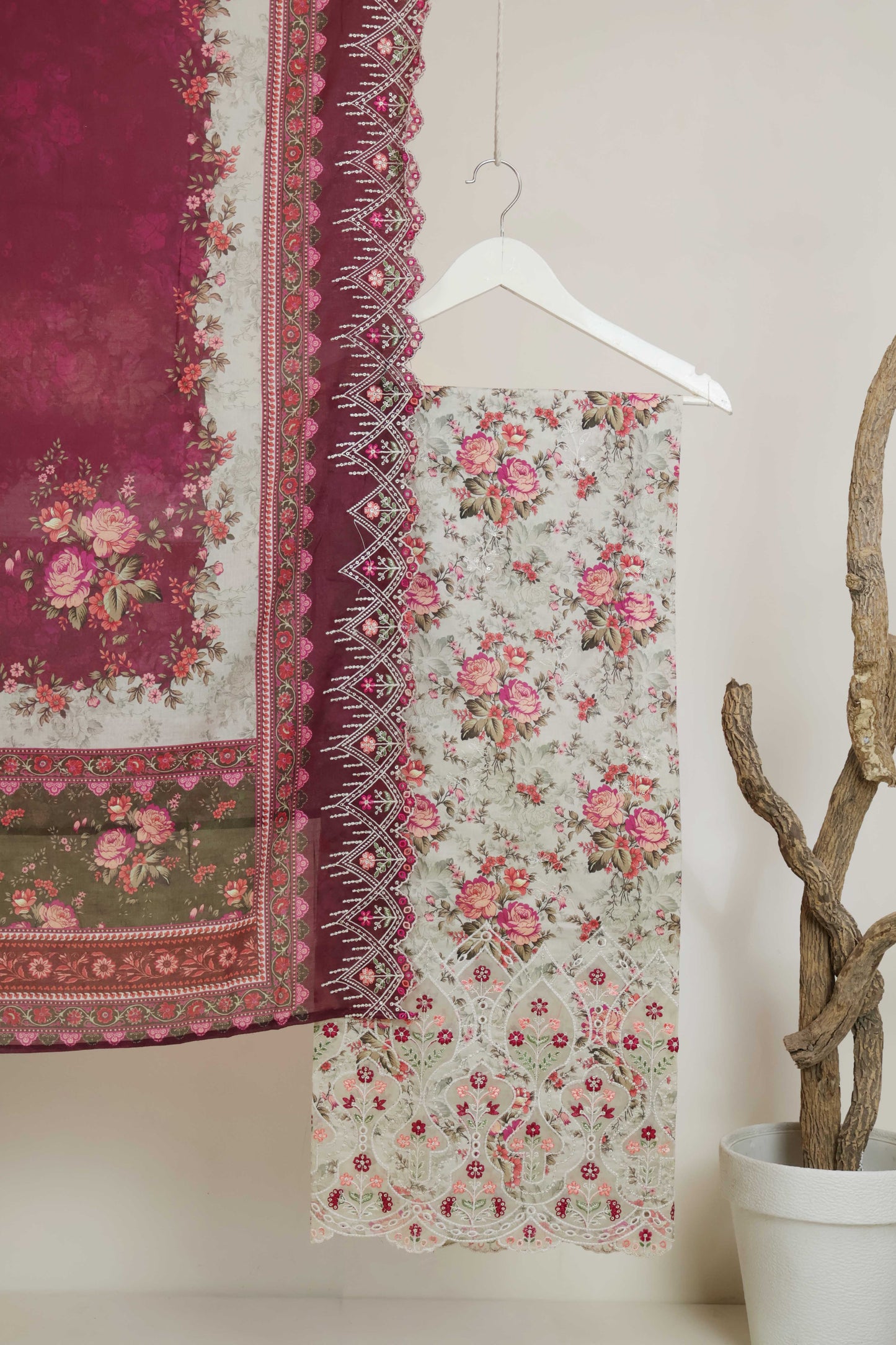 Luxury Lawn Embroidered Suit ELBS21