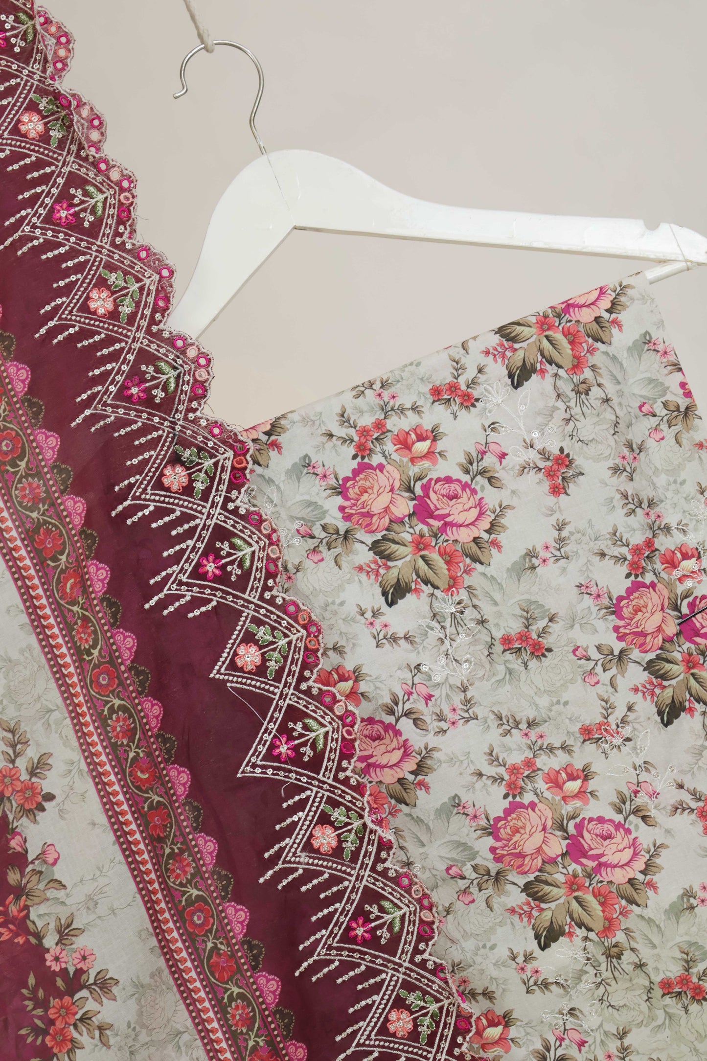 Luxury Lawn Embroidered Suit ELBS21
