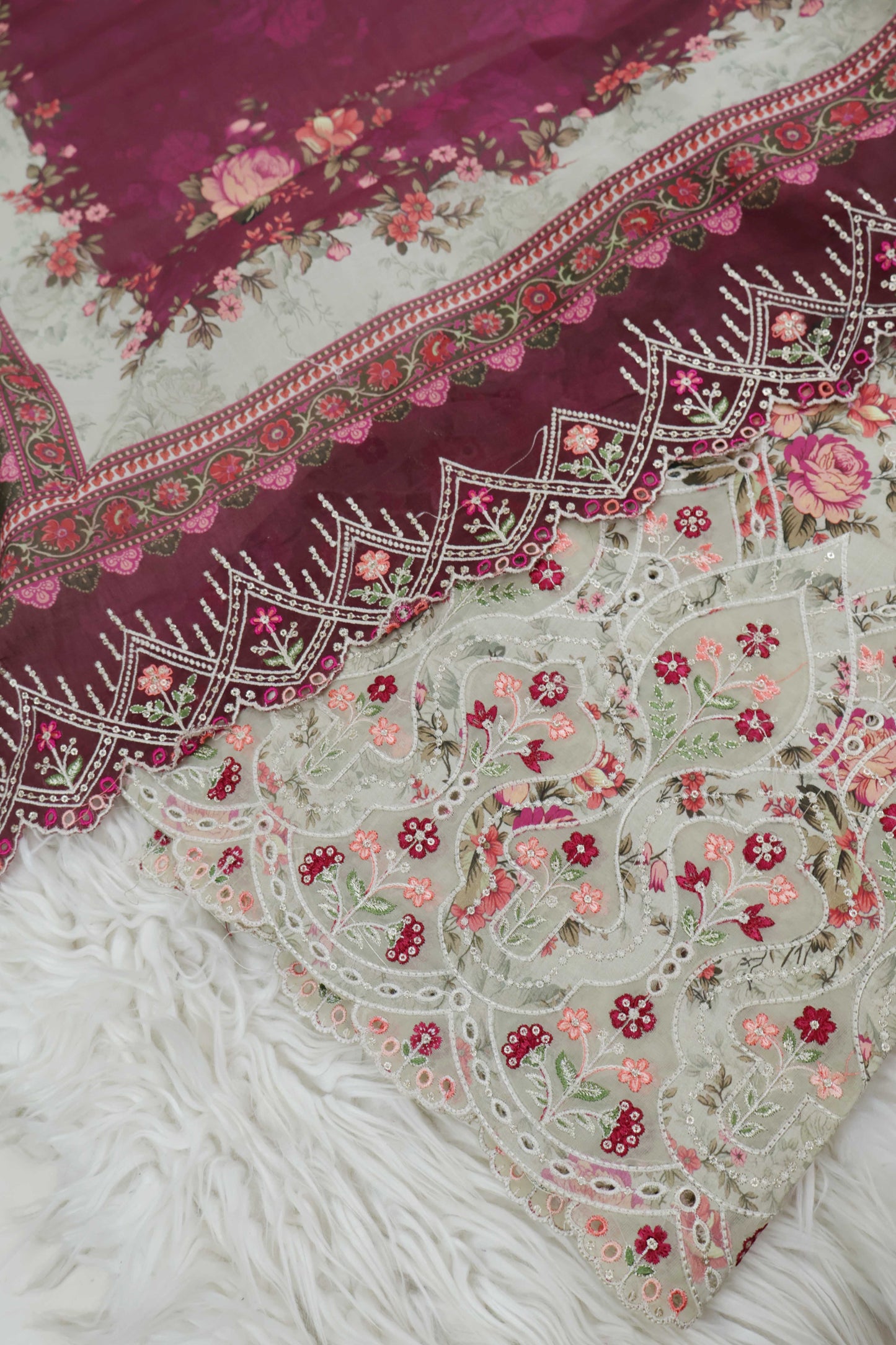 Luxury Lawn Embroidered Suit ELBS21