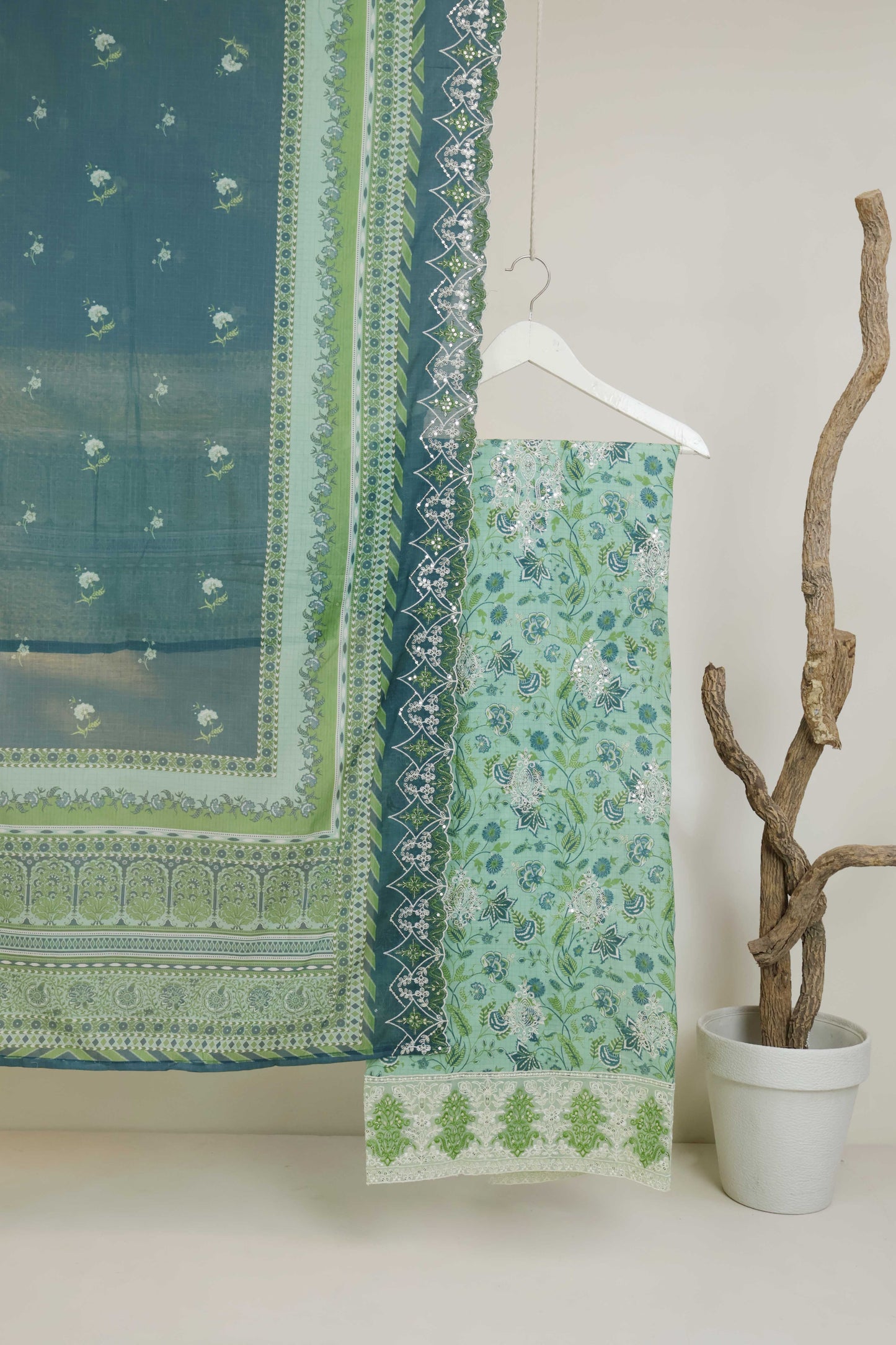 Luxury Lawn Embroidered Suit ELBS20