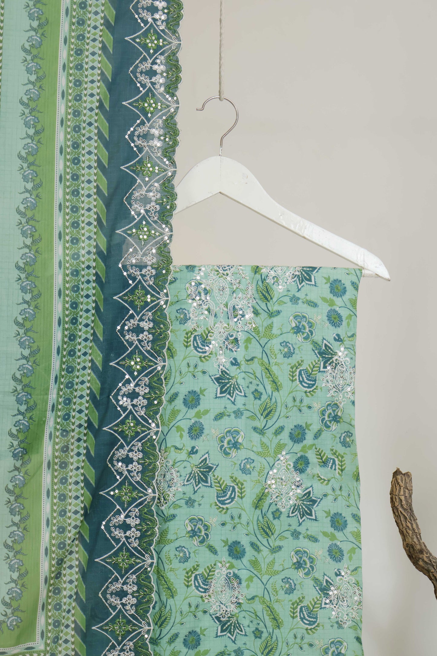 Luxury Lawn Embroidered Suit ELBS20