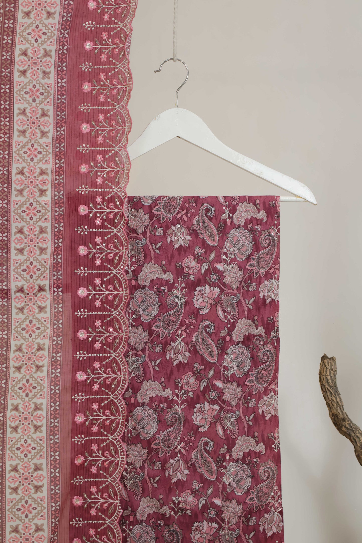 Luxury Lawn Embroidered Suit ELBS25