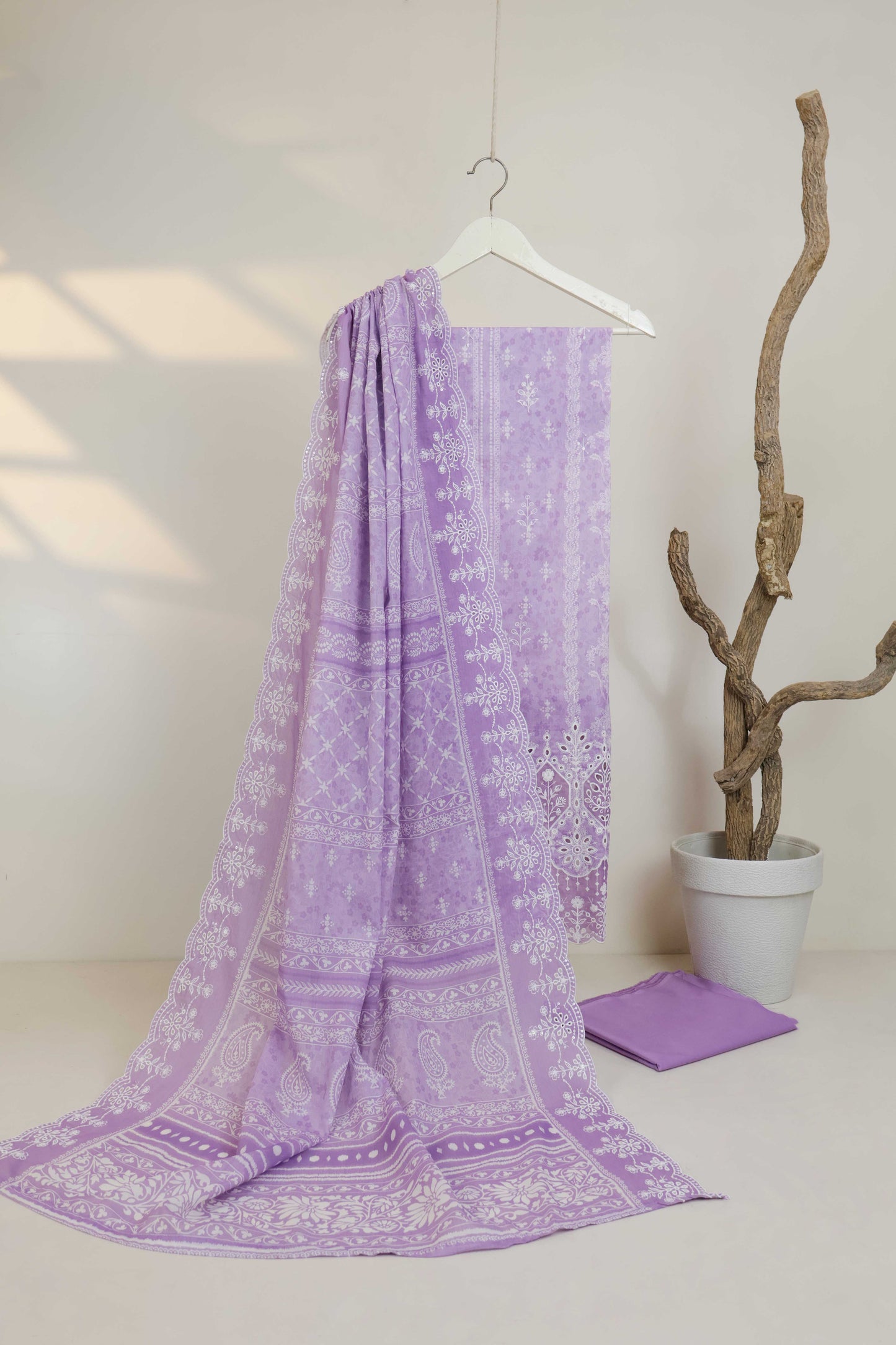 Luxury Lawn Embroidered Suit ELBS19
