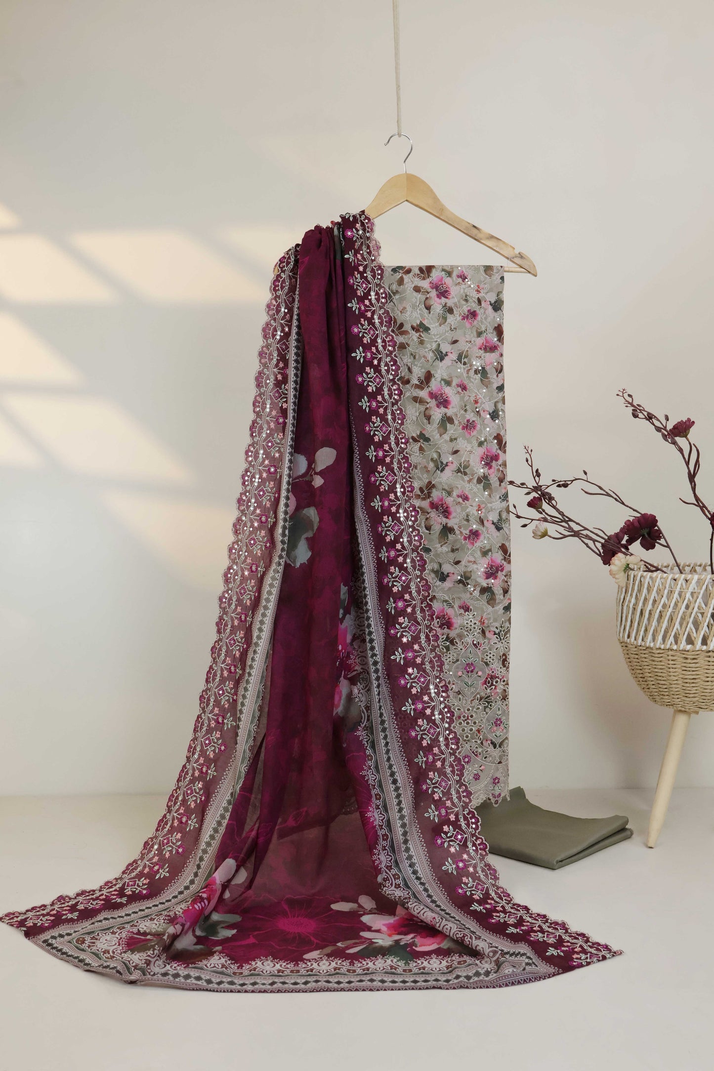 Luxury Lawn Embroidered Suit ELBS28