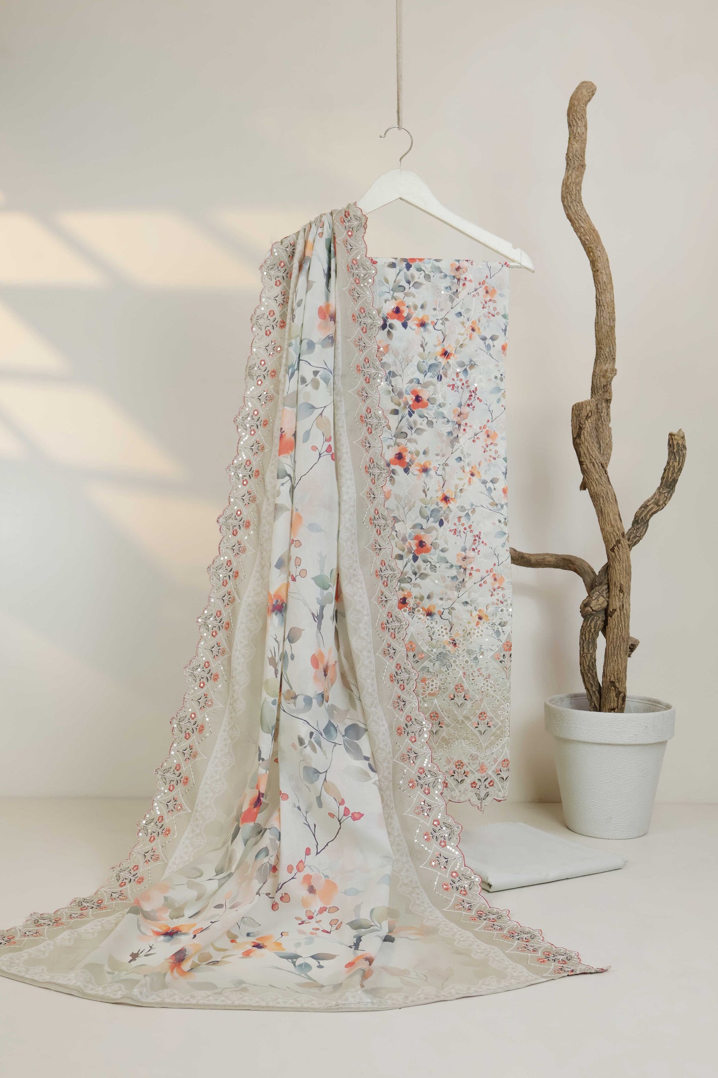 Luxury Lawn Embroidered Suit ELBS29