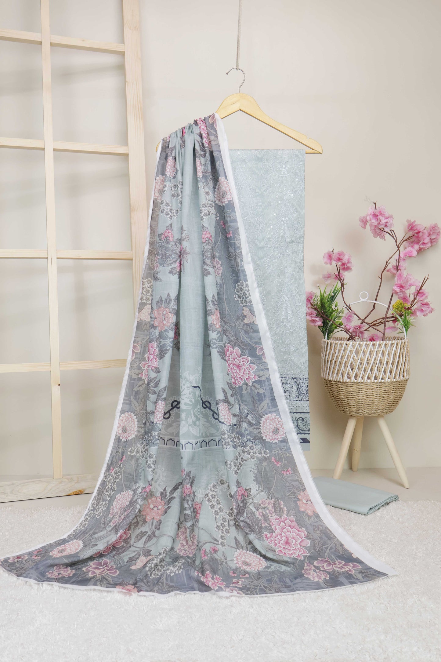 3-Piece Lawn Embroidered Suit V1D09