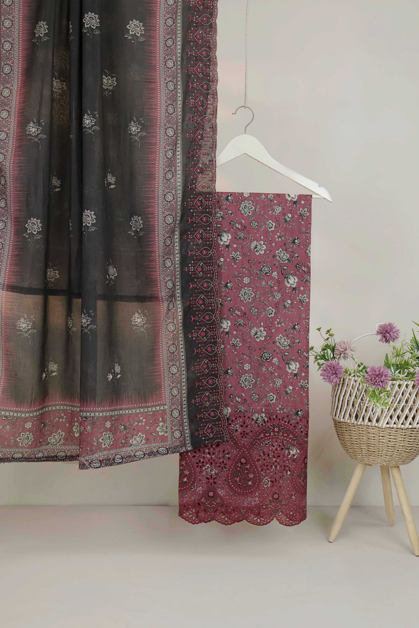 Luxury Lawn Embroidered Suit ELBS33