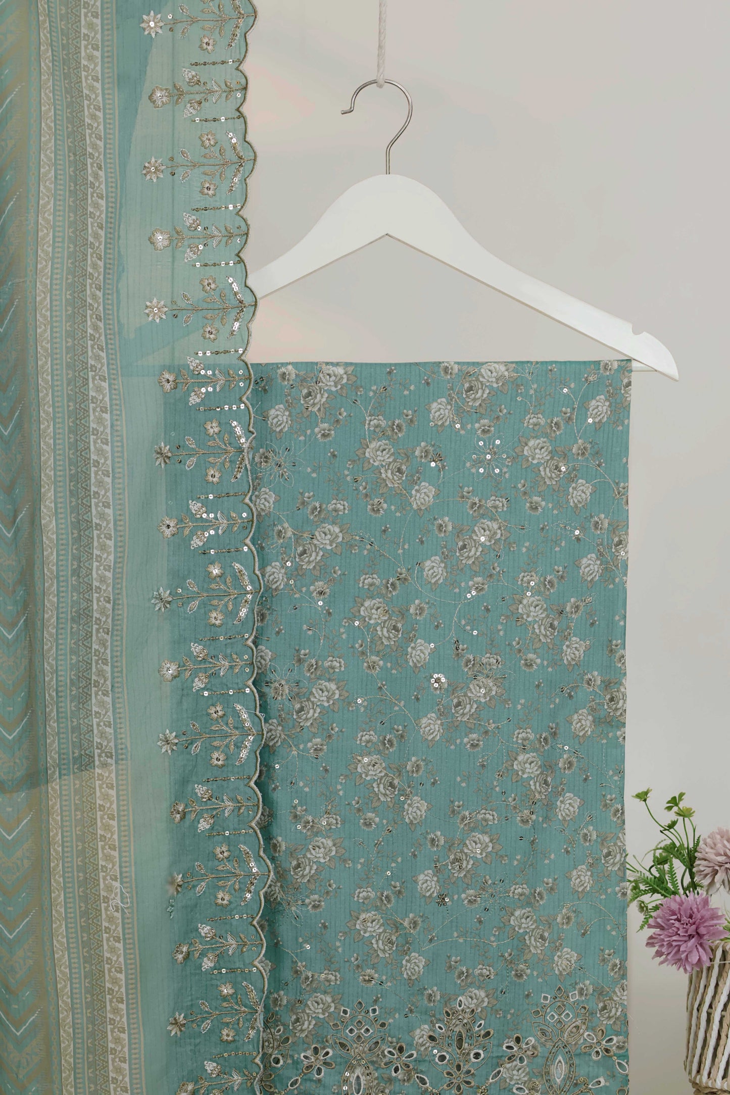Luxury Lawn Embroidered Suit ELBS31
