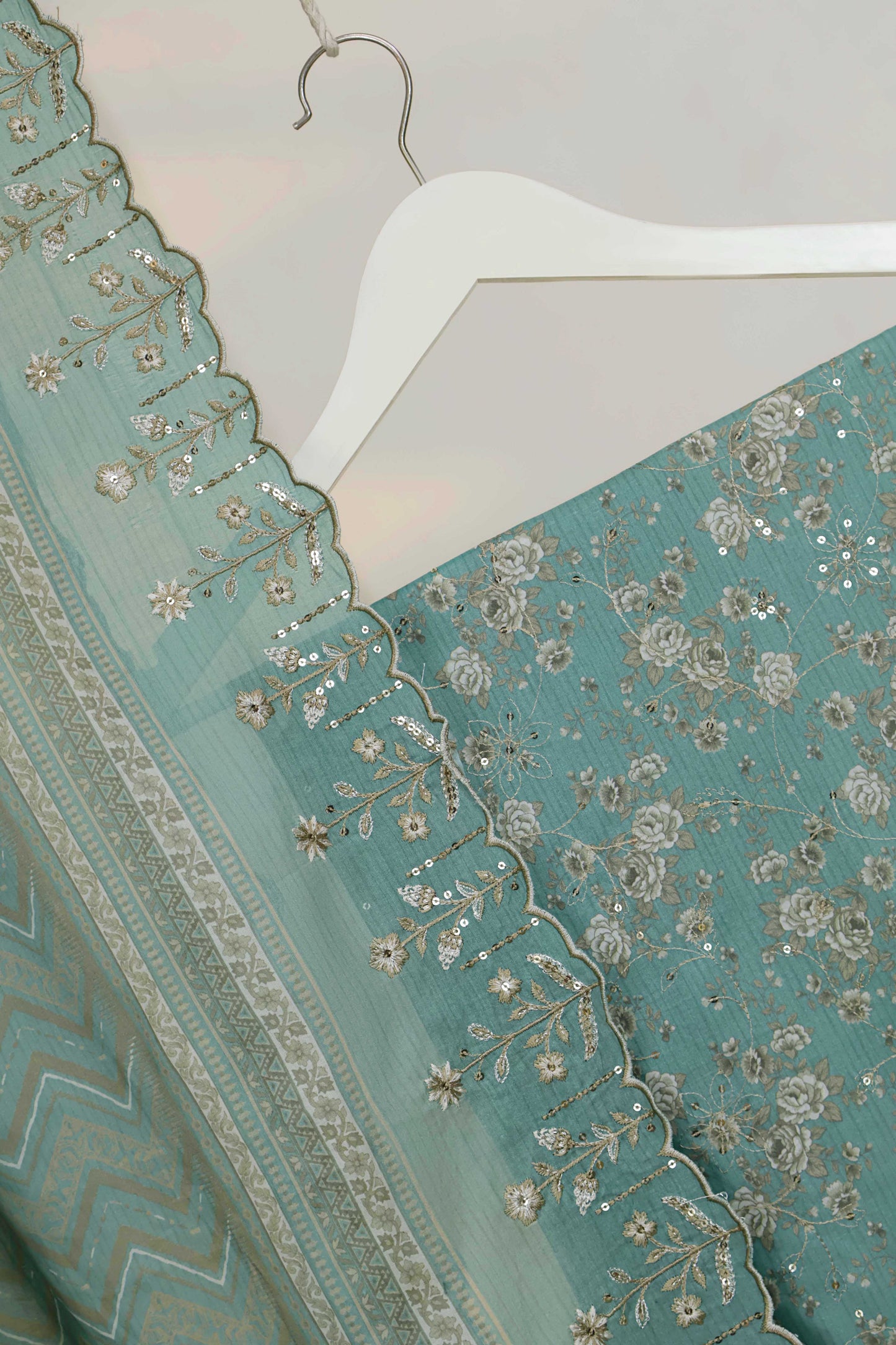 Luxury Lawn Embroidered Suit ELBS31
