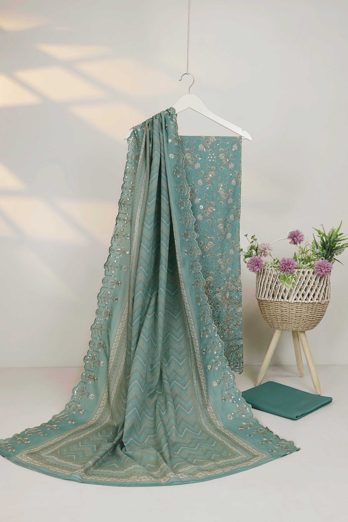 Luxury Lawn Embroidered Suit ELBS31