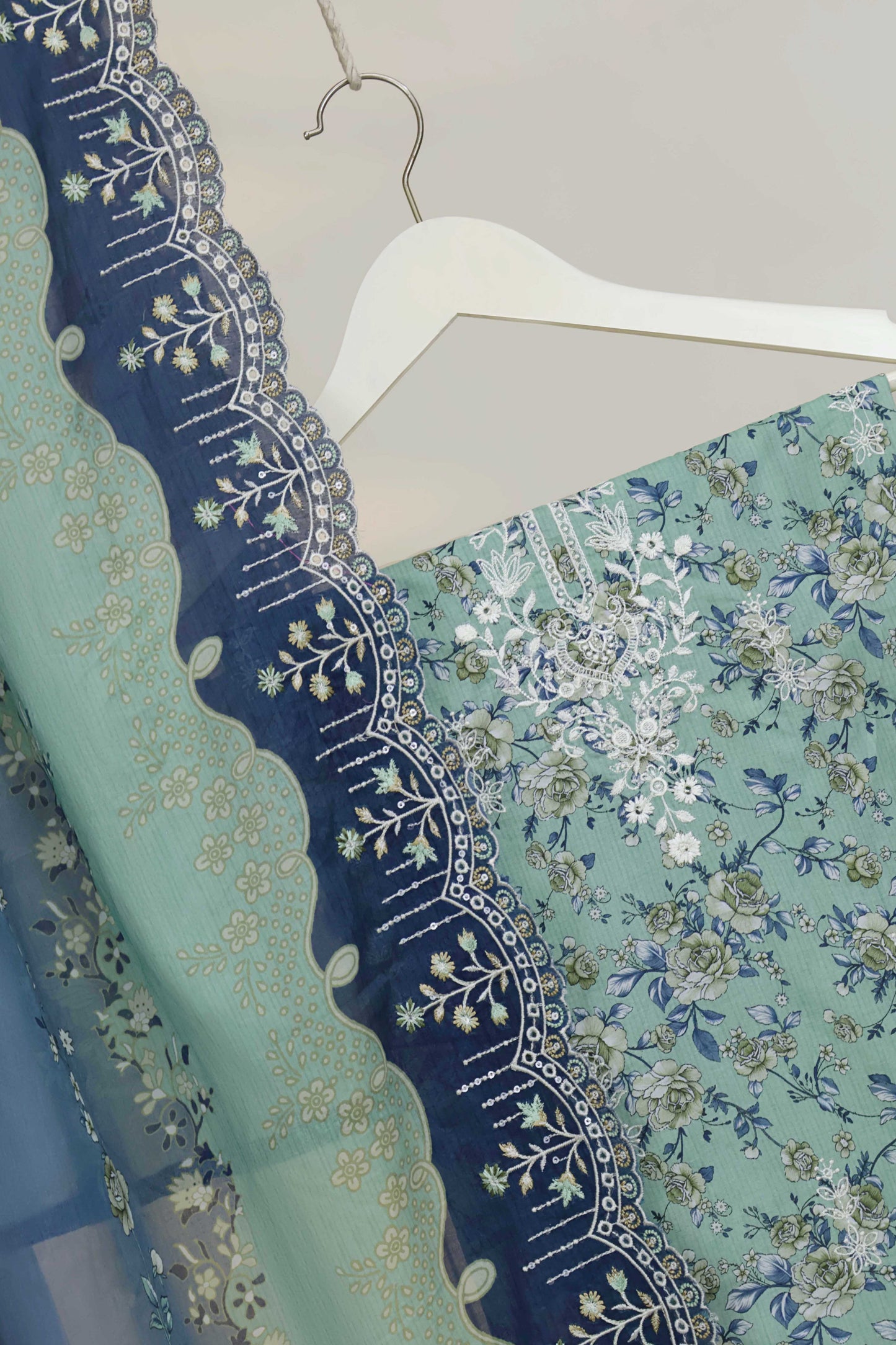 Luxury Lawn Embroidered Suit ELBS35