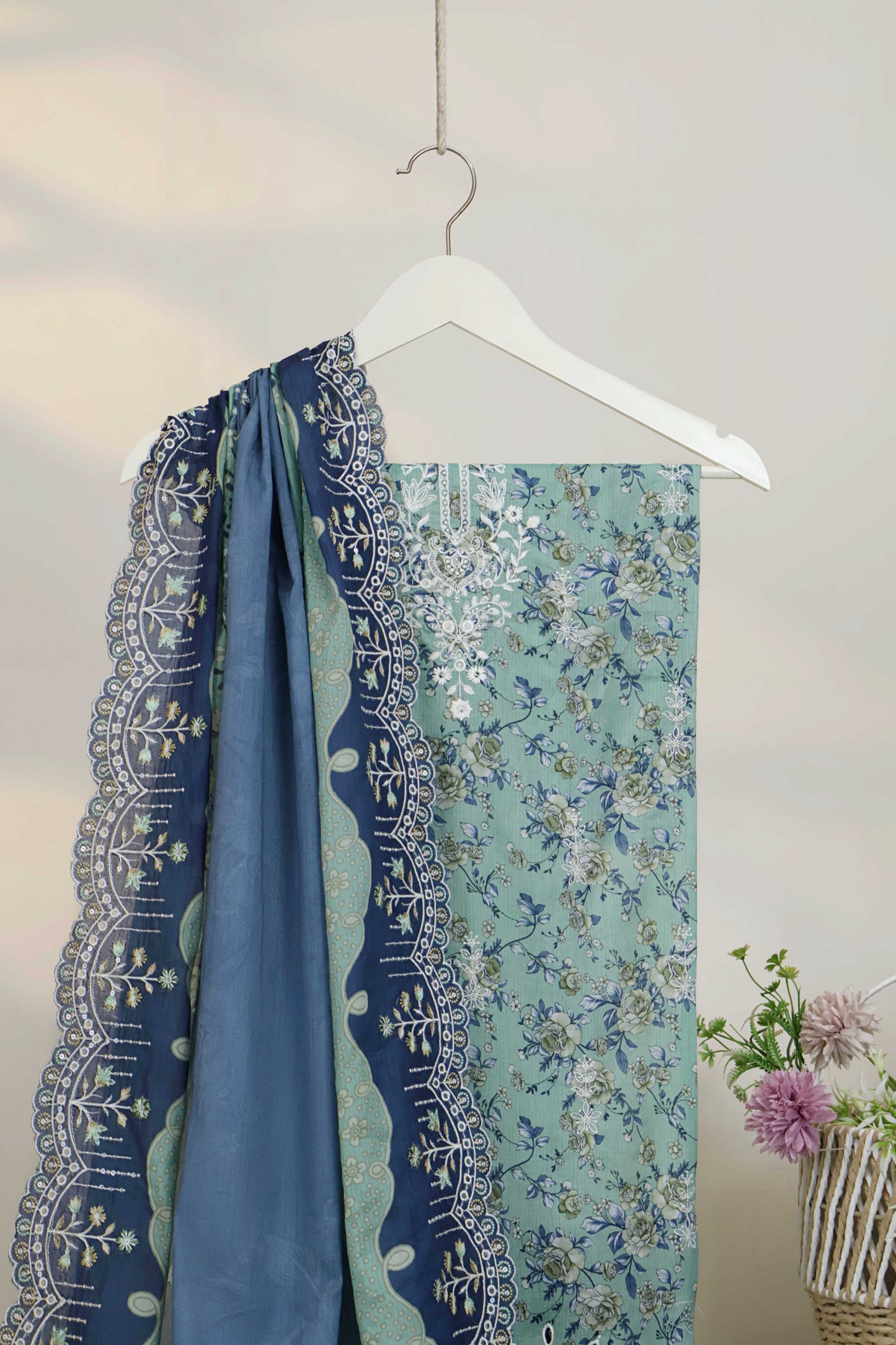 Luxury Lawn Embroidered Suit ELBS35