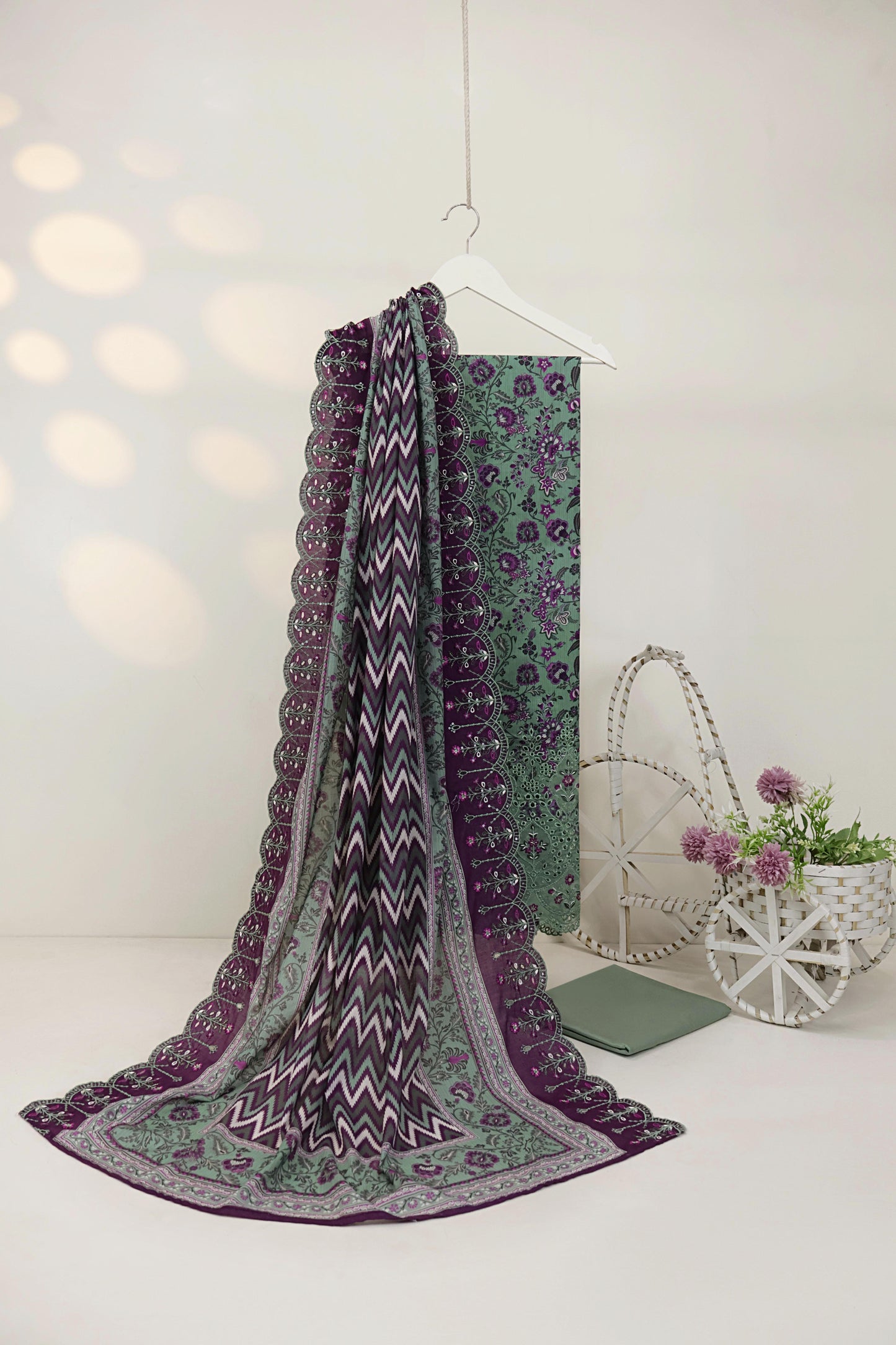 Luxury Lawn Embroidered Suit ELBS37