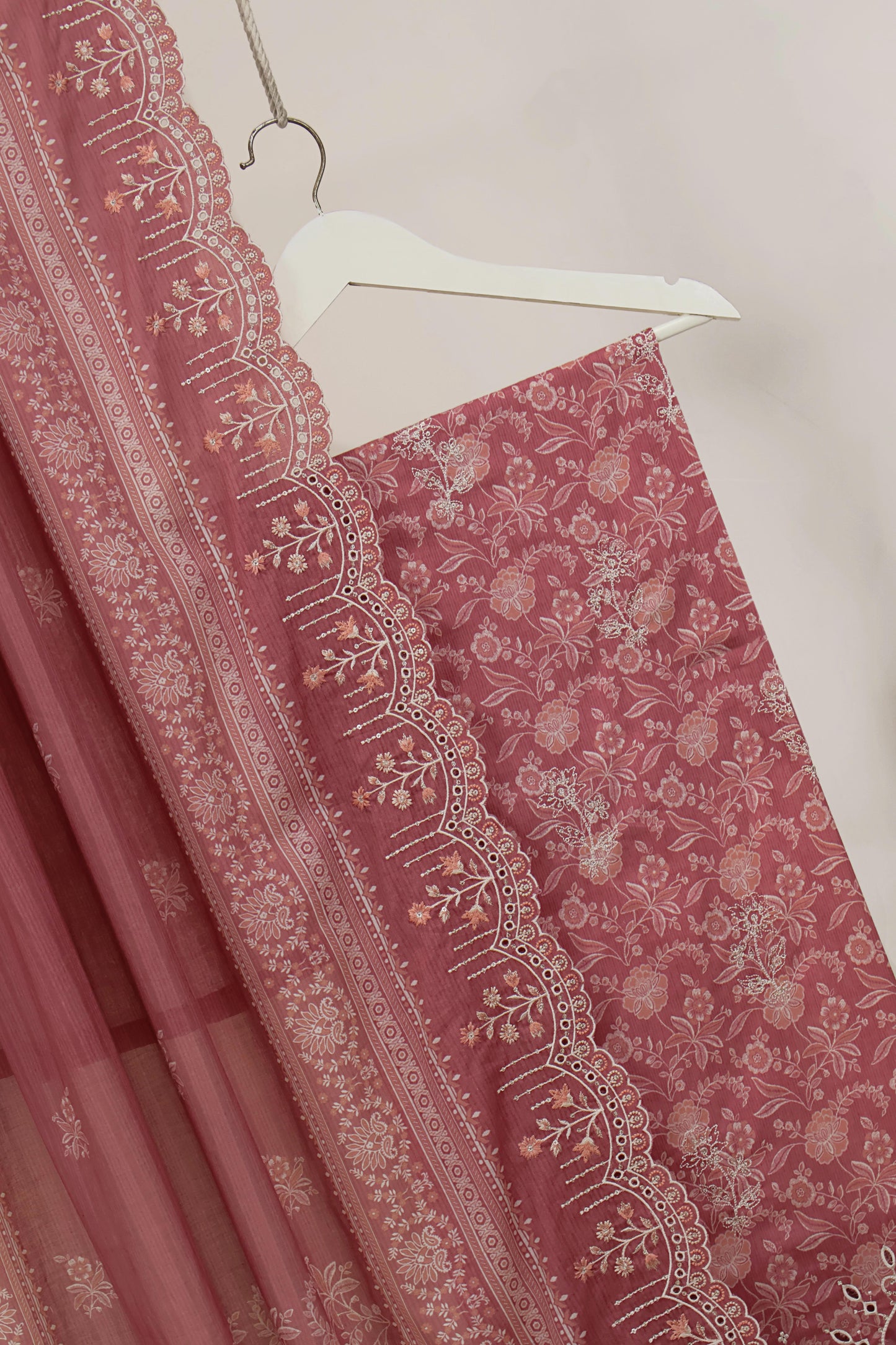 Luxury Lawn Embroidered Suit ELBS38