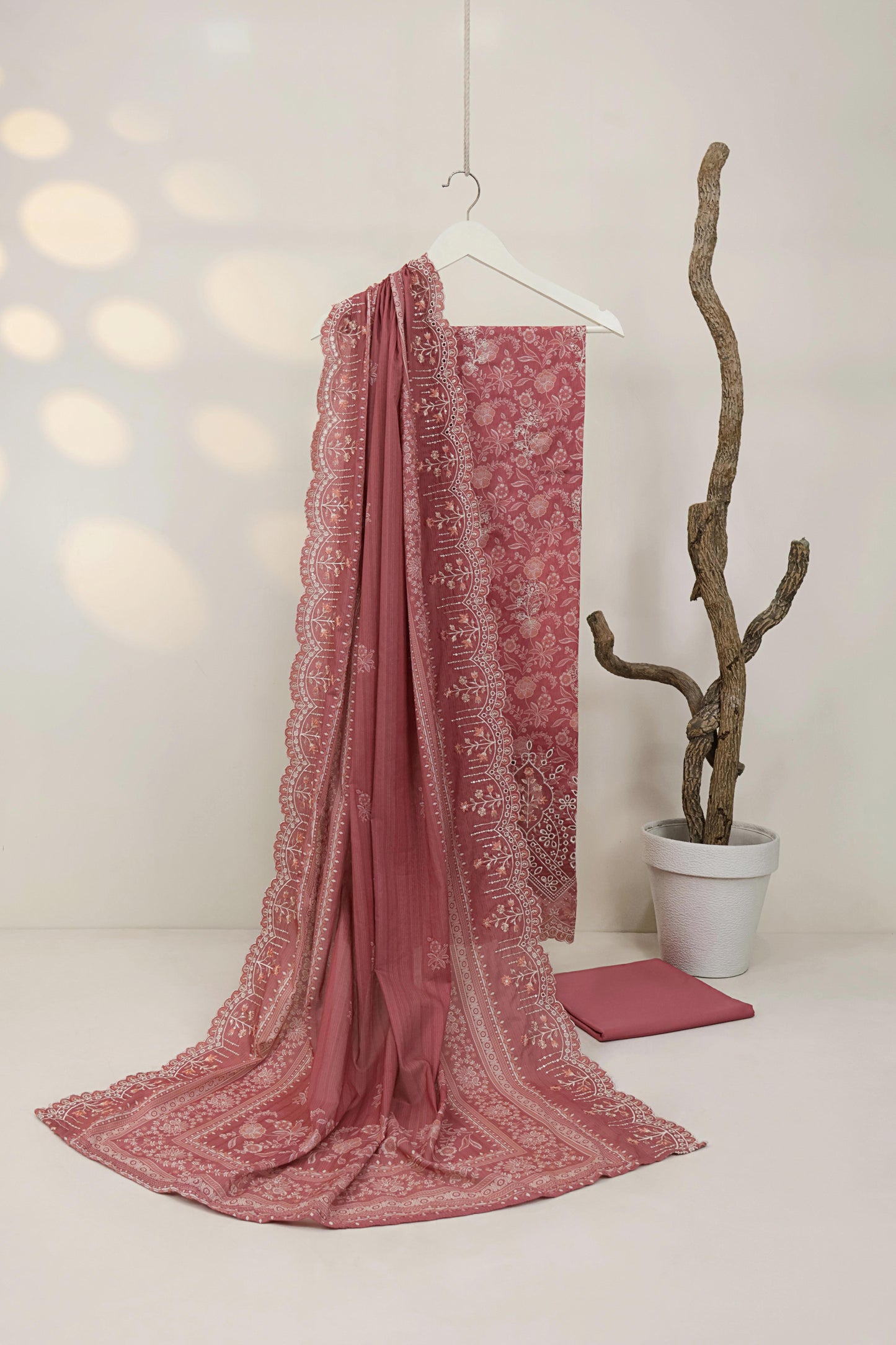 Luxury Lawn Embroidered Suit ELBS38