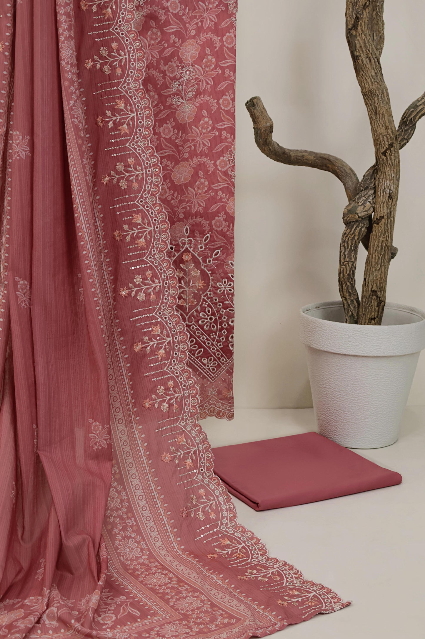 Luxury Lawn Embroidered Suit ELBS38