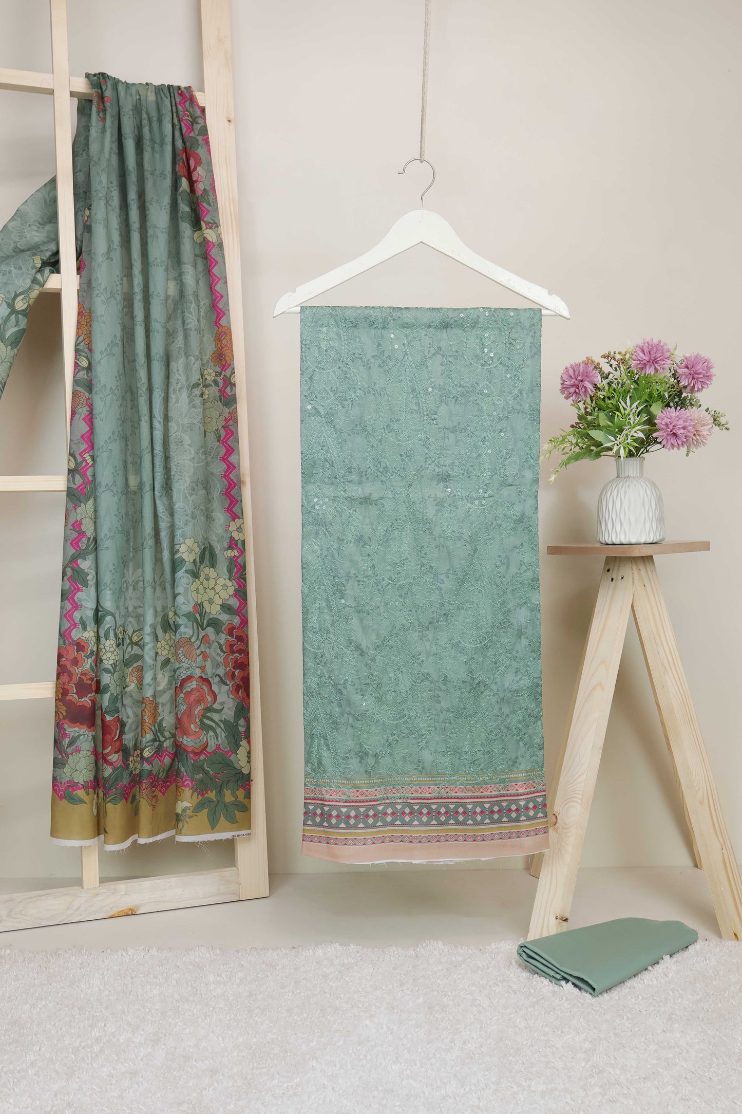 3-Piece Lawn Embroidered Suit V1D05