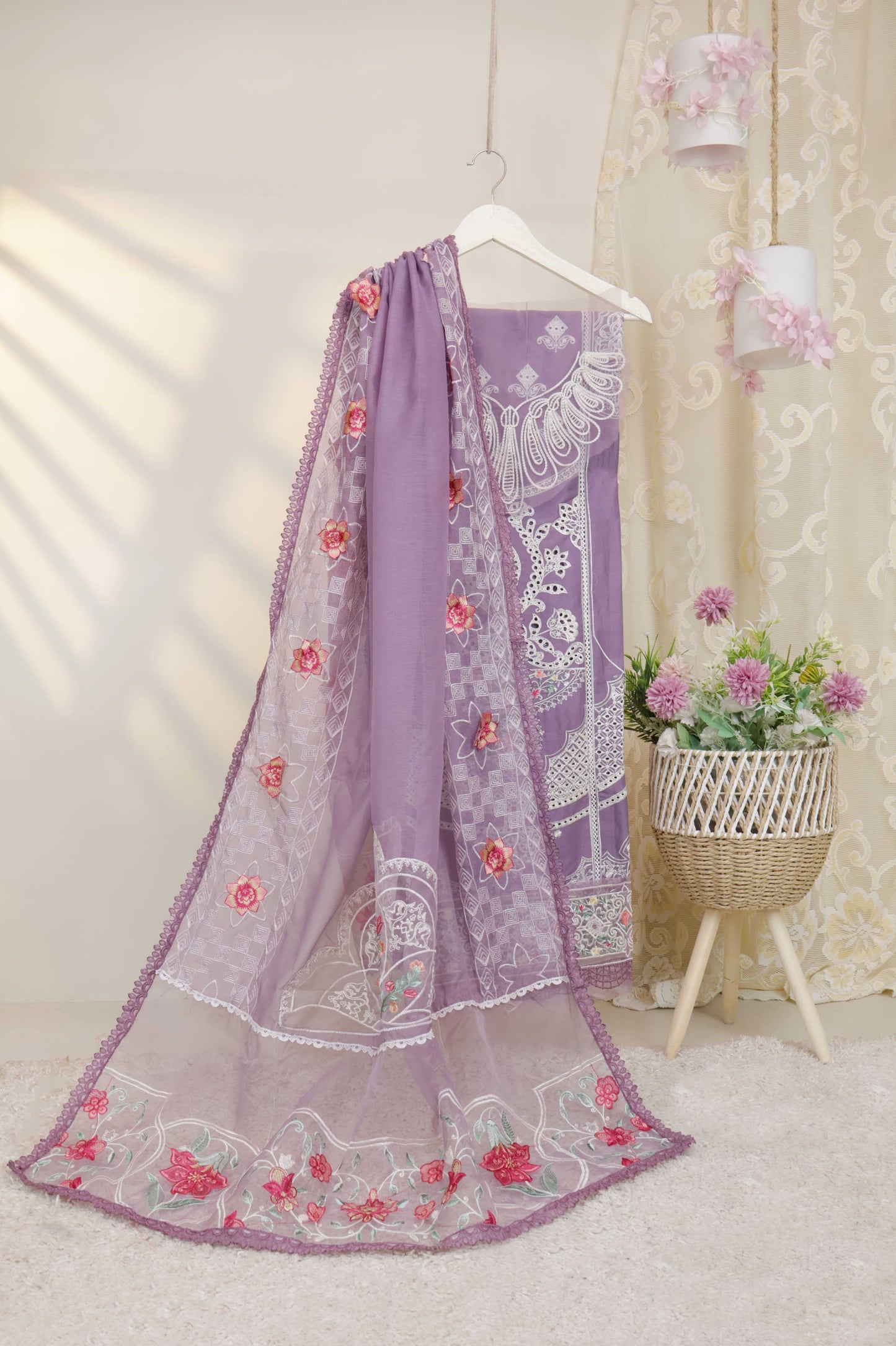 Luxury Lawn Embroidered Suit ELHA05
