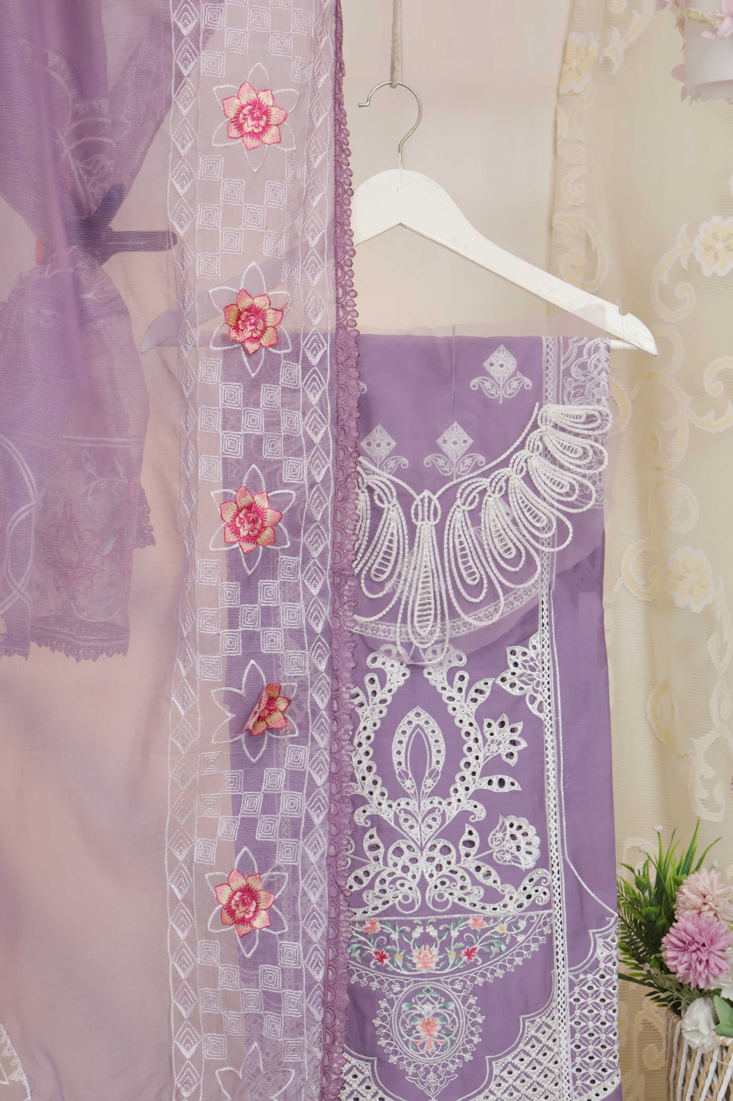 Luxury Lawn Embroidered Suit ELHA05