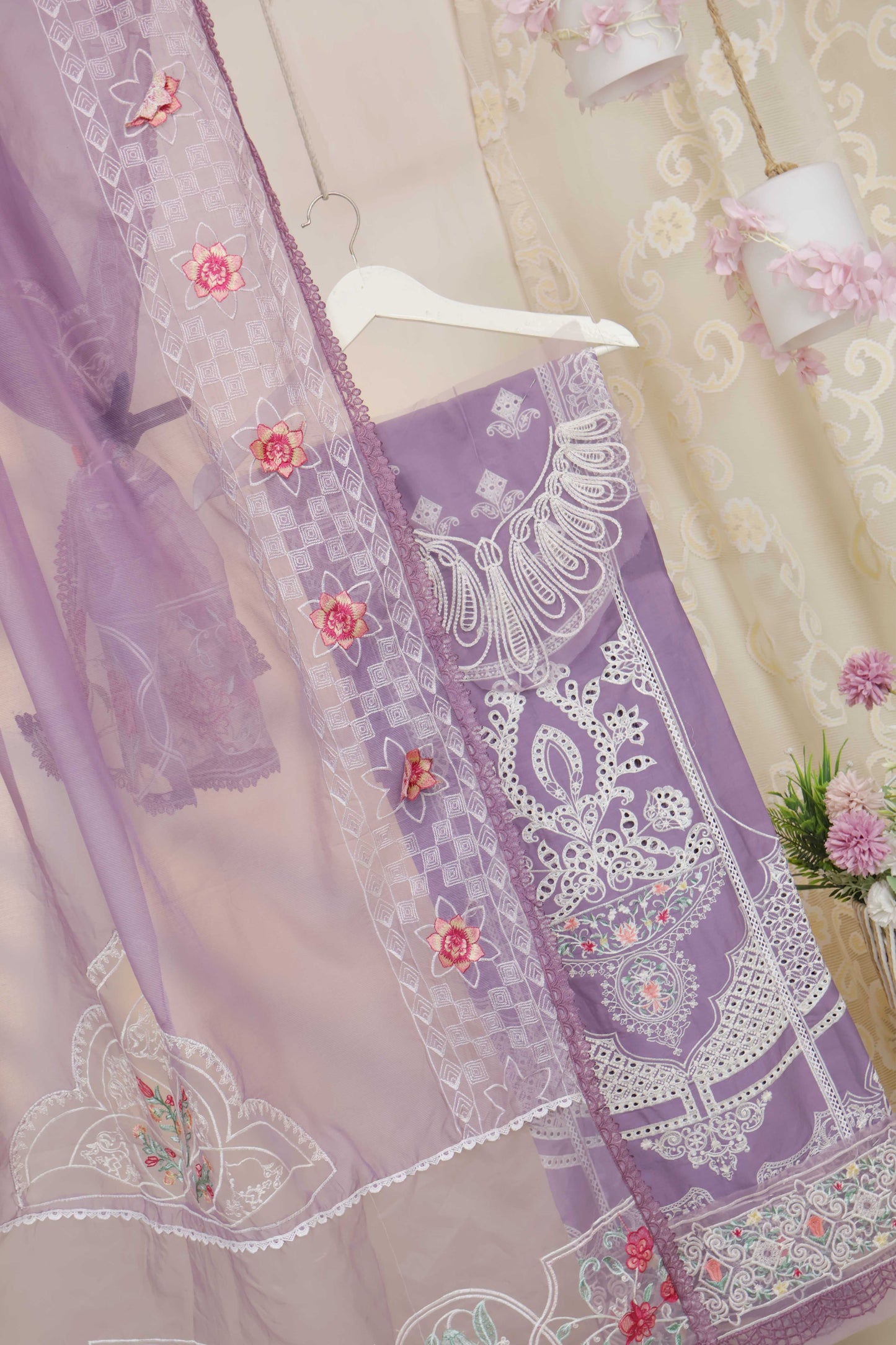 Luxury Lawn Embroidered Suit ELHA05