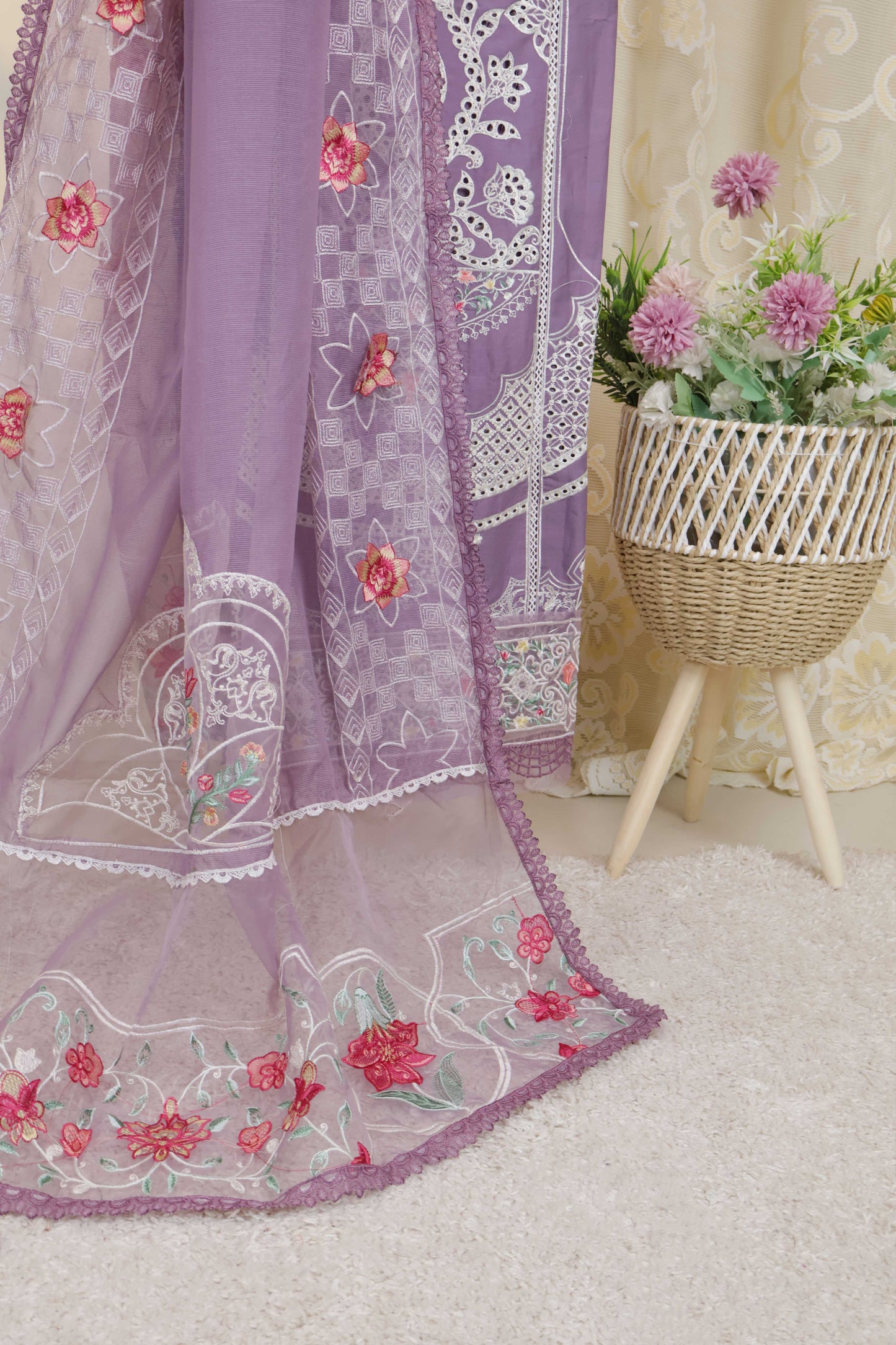 Luxury Lawn Embroidered Suit ELHA05
