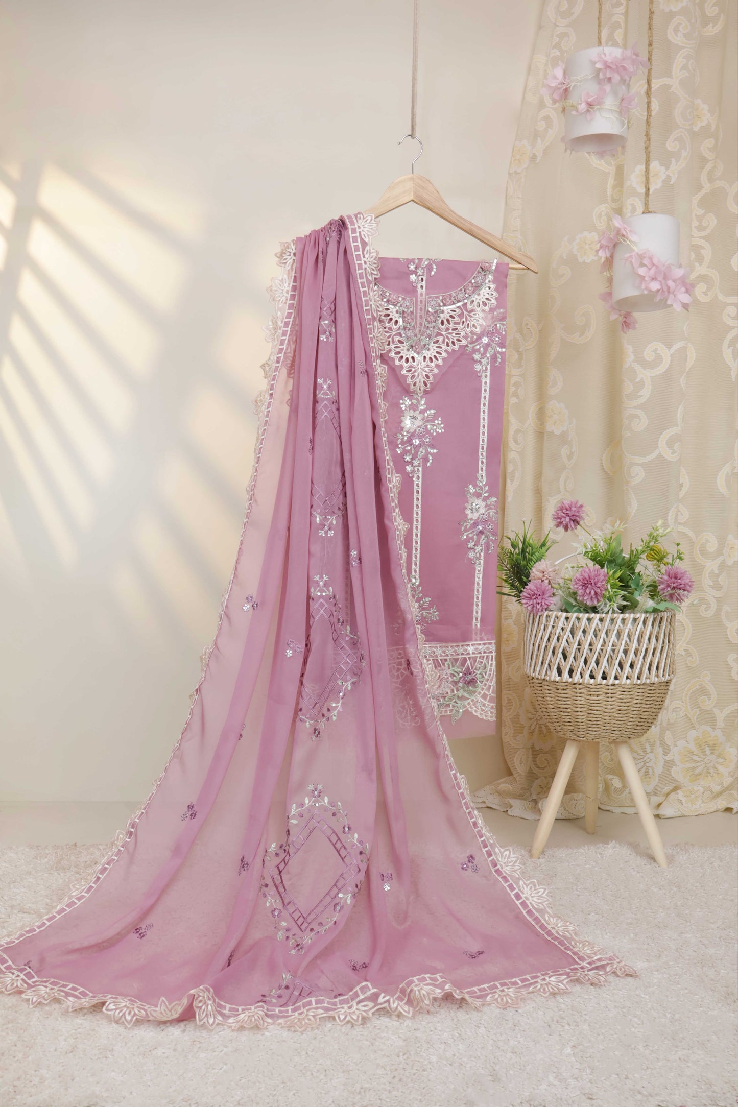 Luxury Lawn Embroidered Suit ELHA17