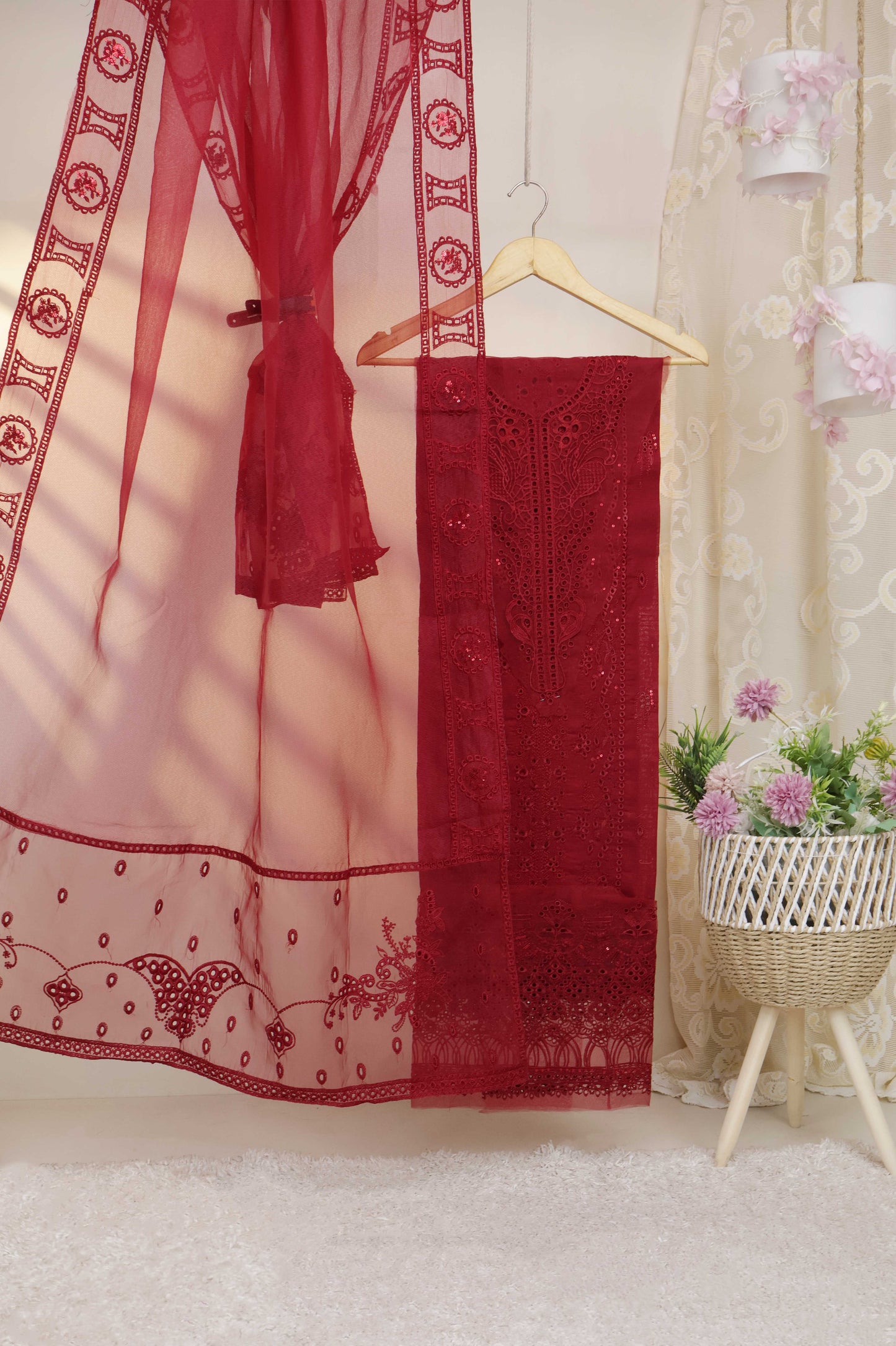 Luxury Lawn Embroidered Suit ELHA19