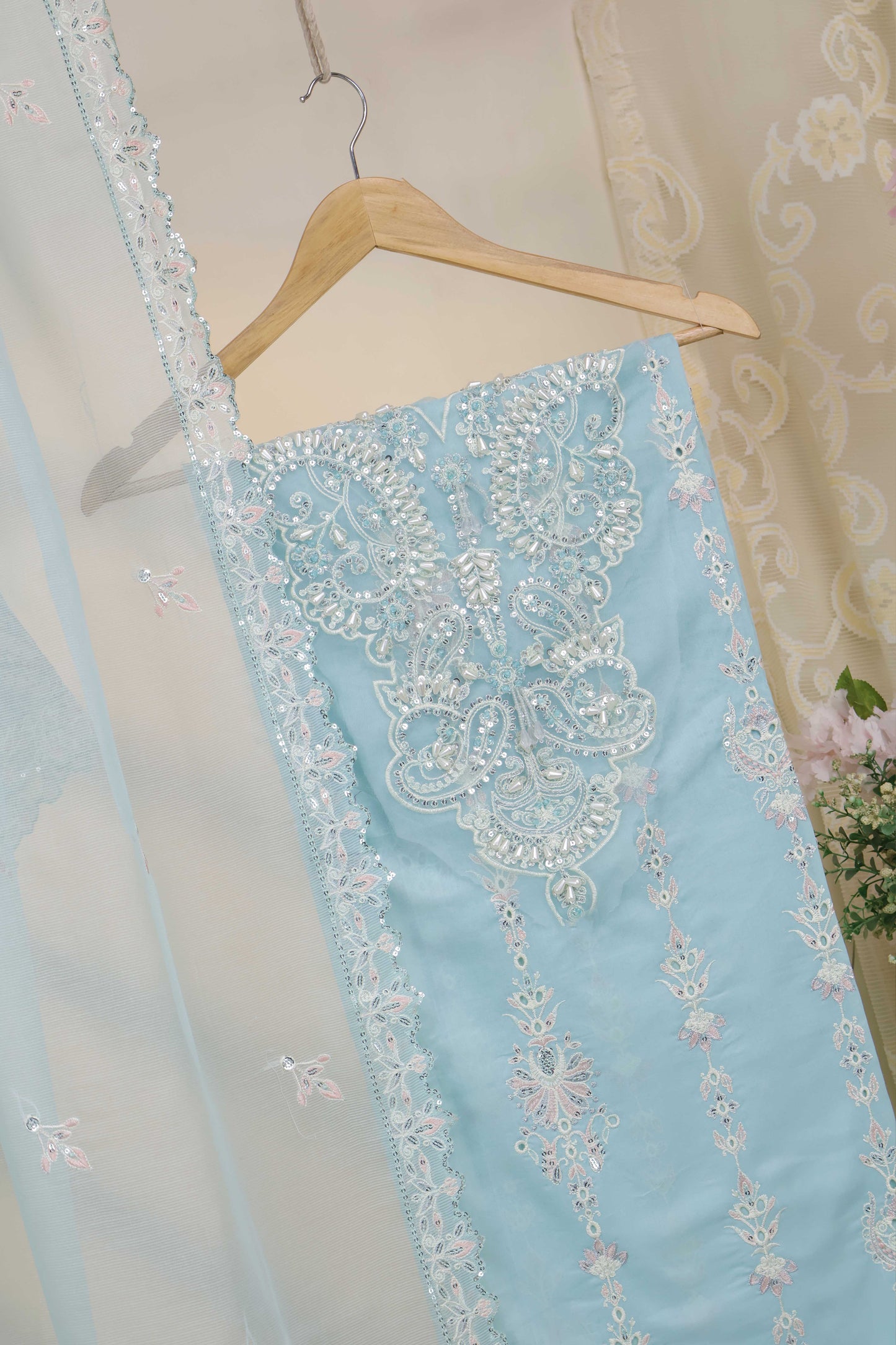 Luxury Lawn Embroidered Suit ELHA01