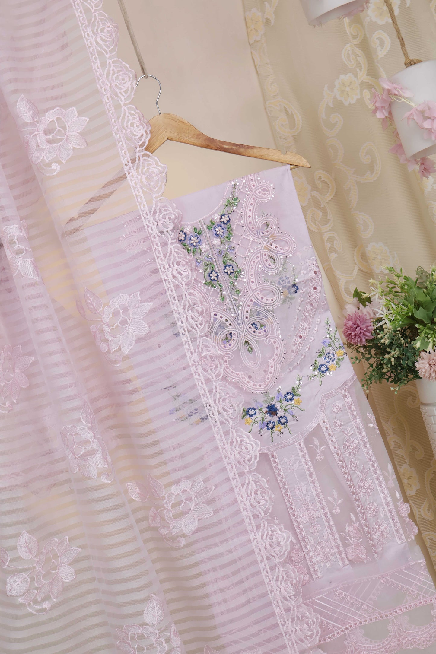 Luxury Lawn Embroidered Suit ELHA12
