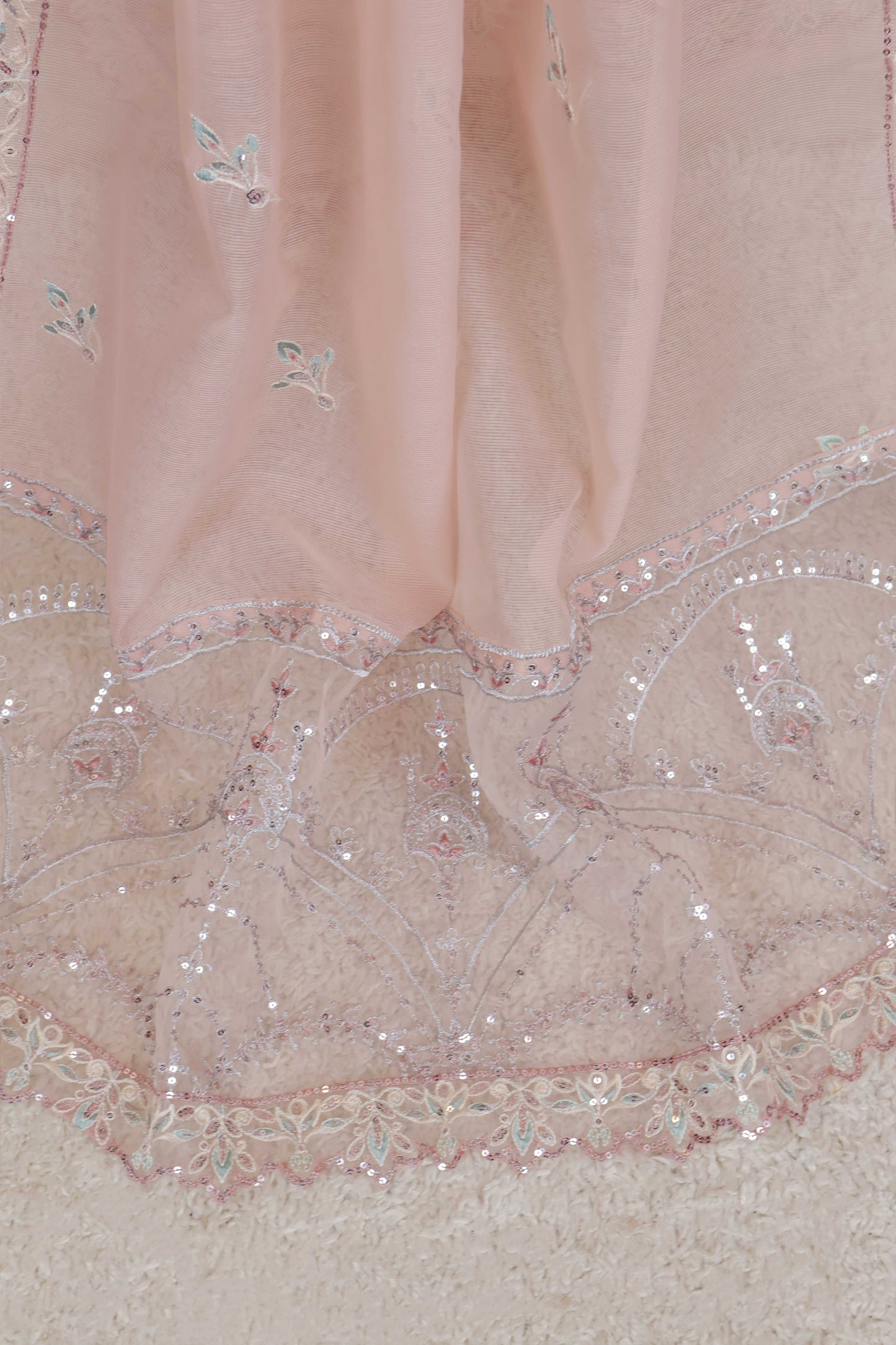 Luxury Lawn Embroidered Suit ELHA03