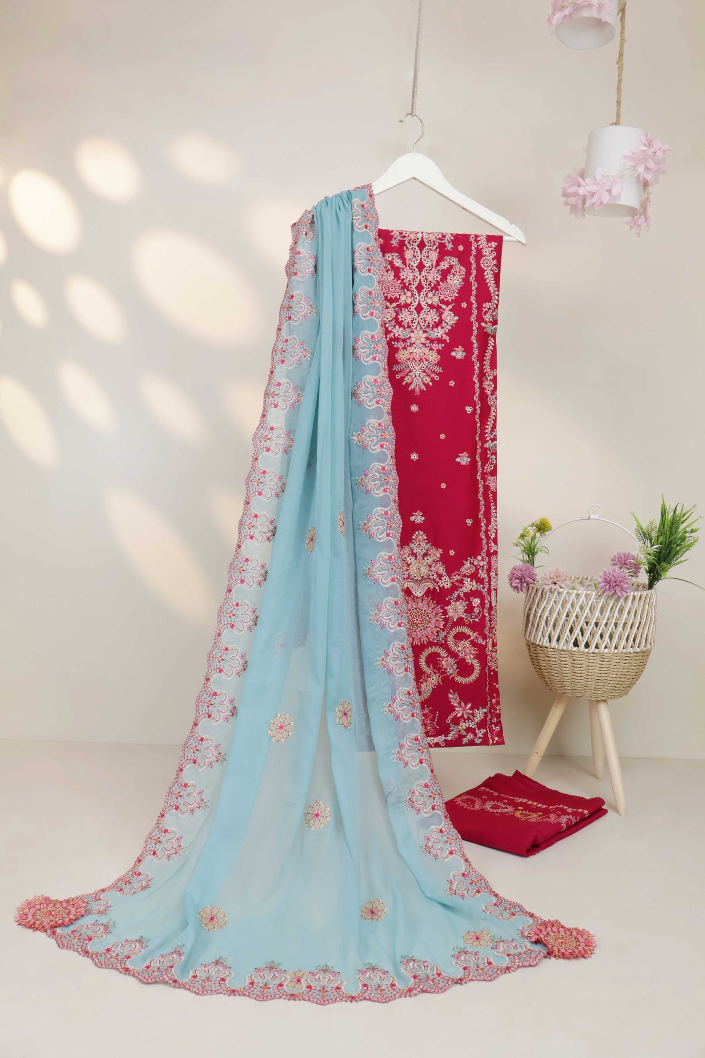 Luxury Lawn Embroidered Suit ELHA25