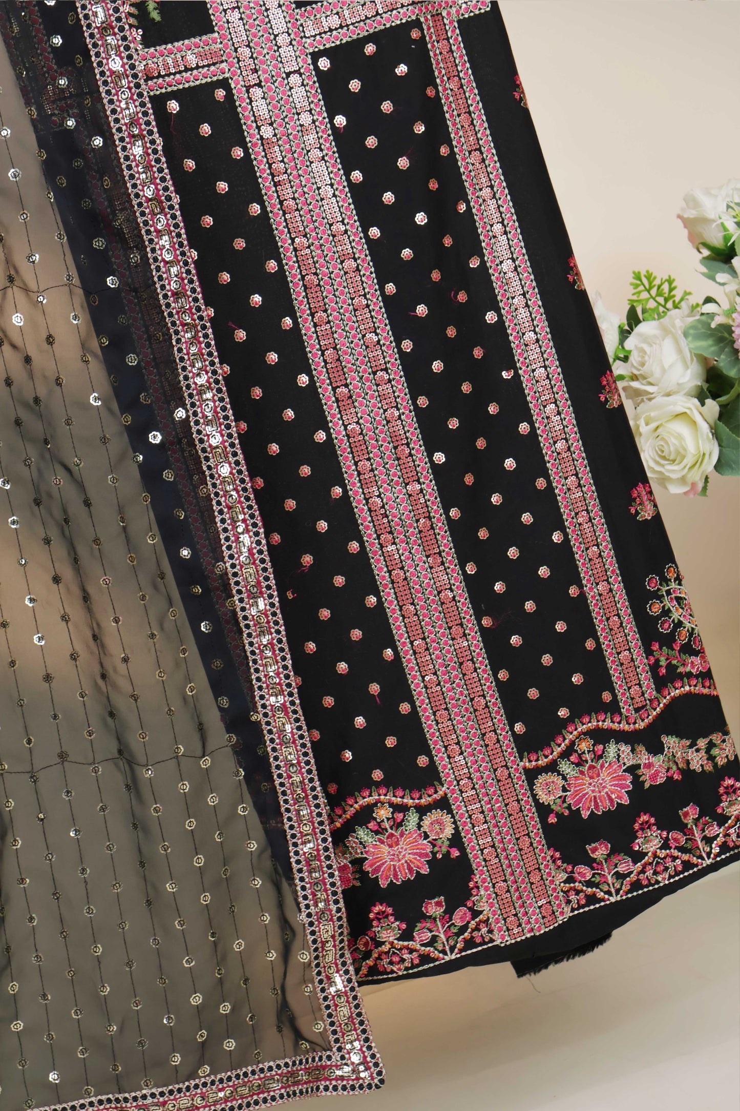 Luxury Lawn Embroidered Suit ELHA23